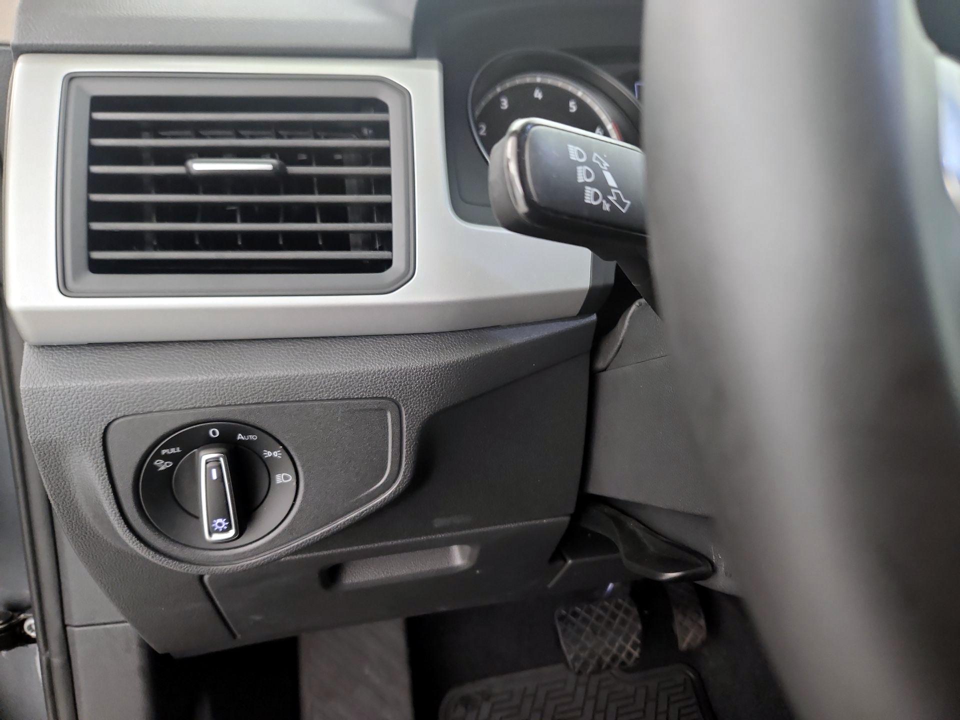 Thumbnail: 2021 Volkswagen Atlas - 13