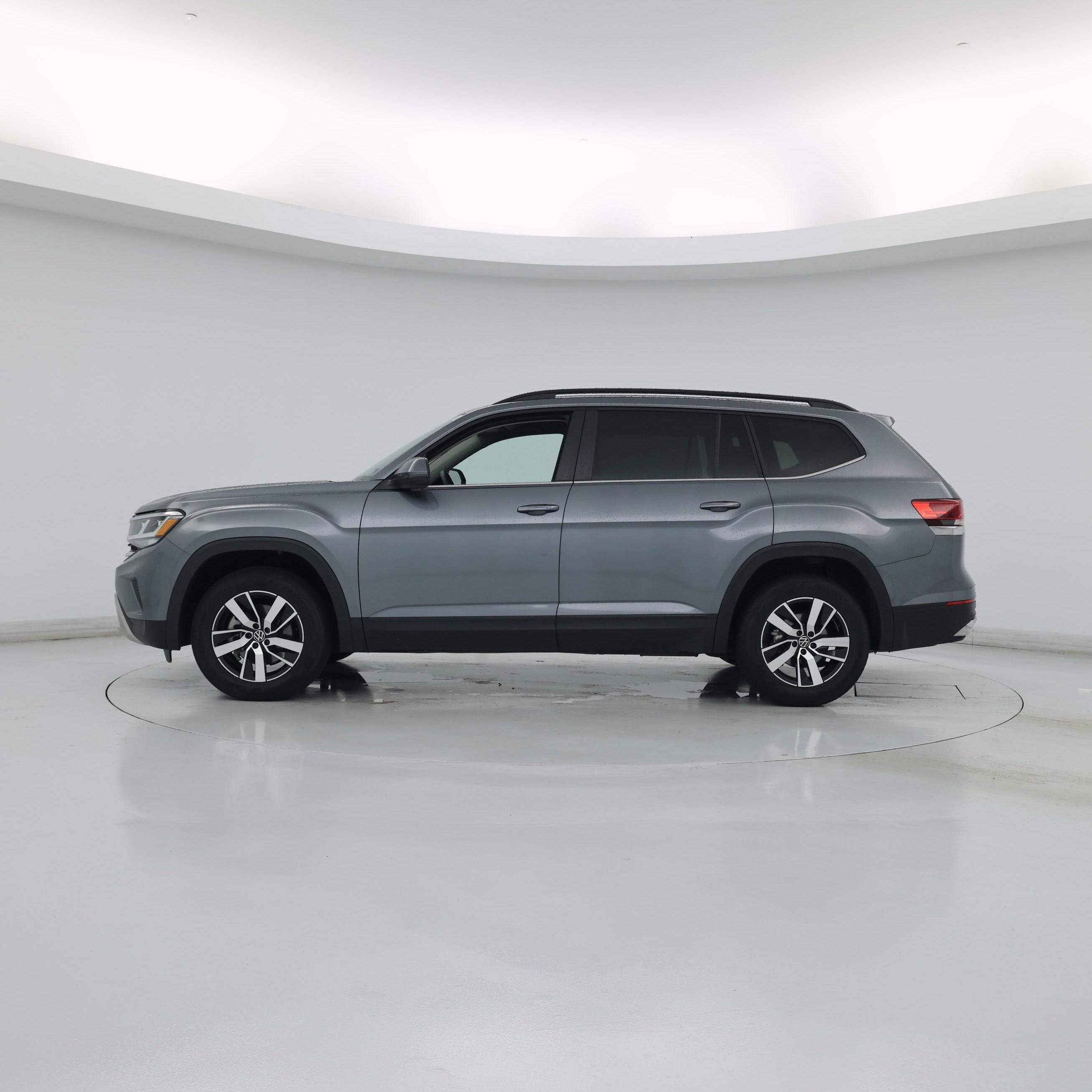 Thumbnail: 2021 Volkswagen Atlas - 3
