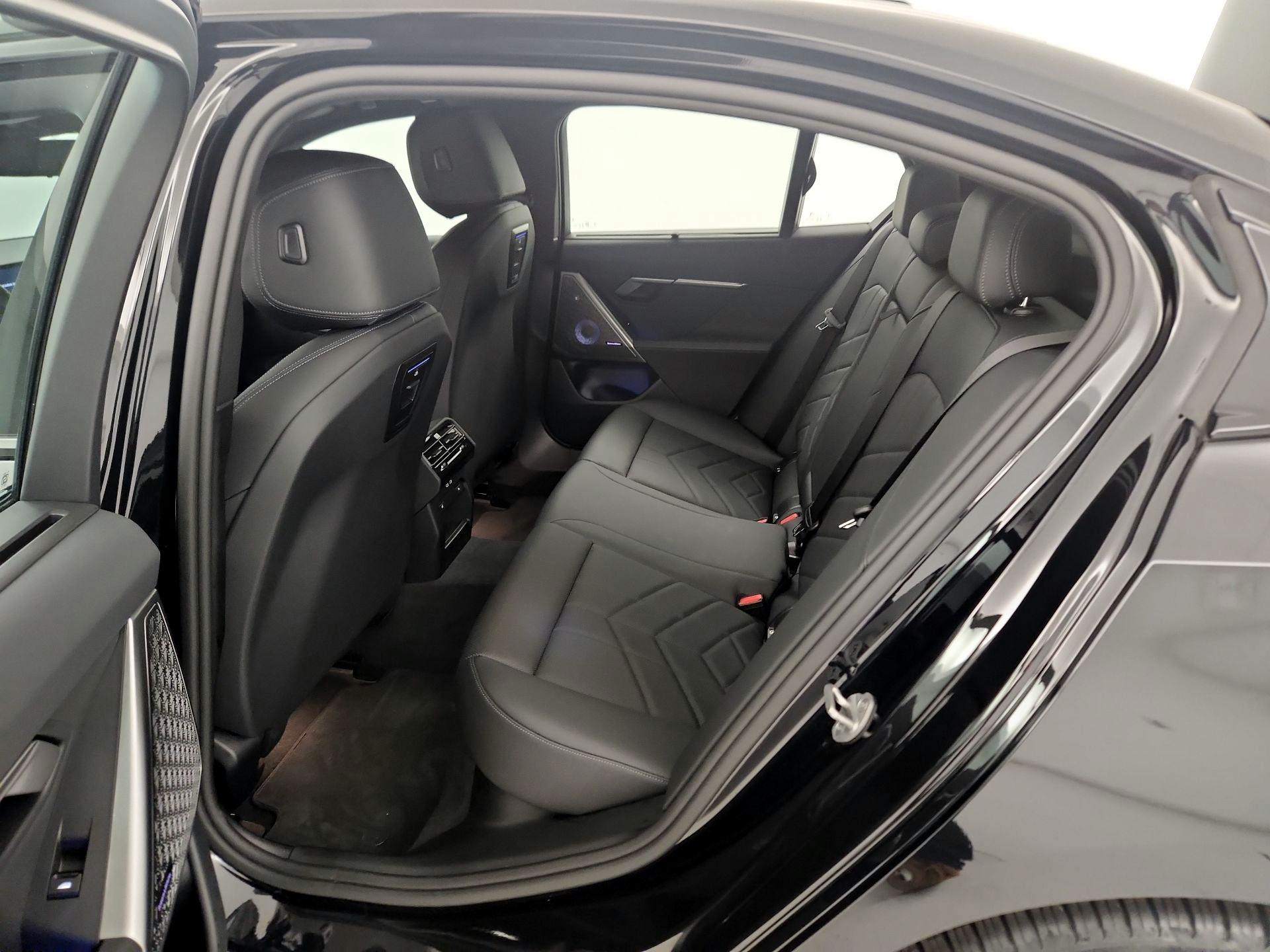 Thumbnail: 2024 BMW i5 - 17