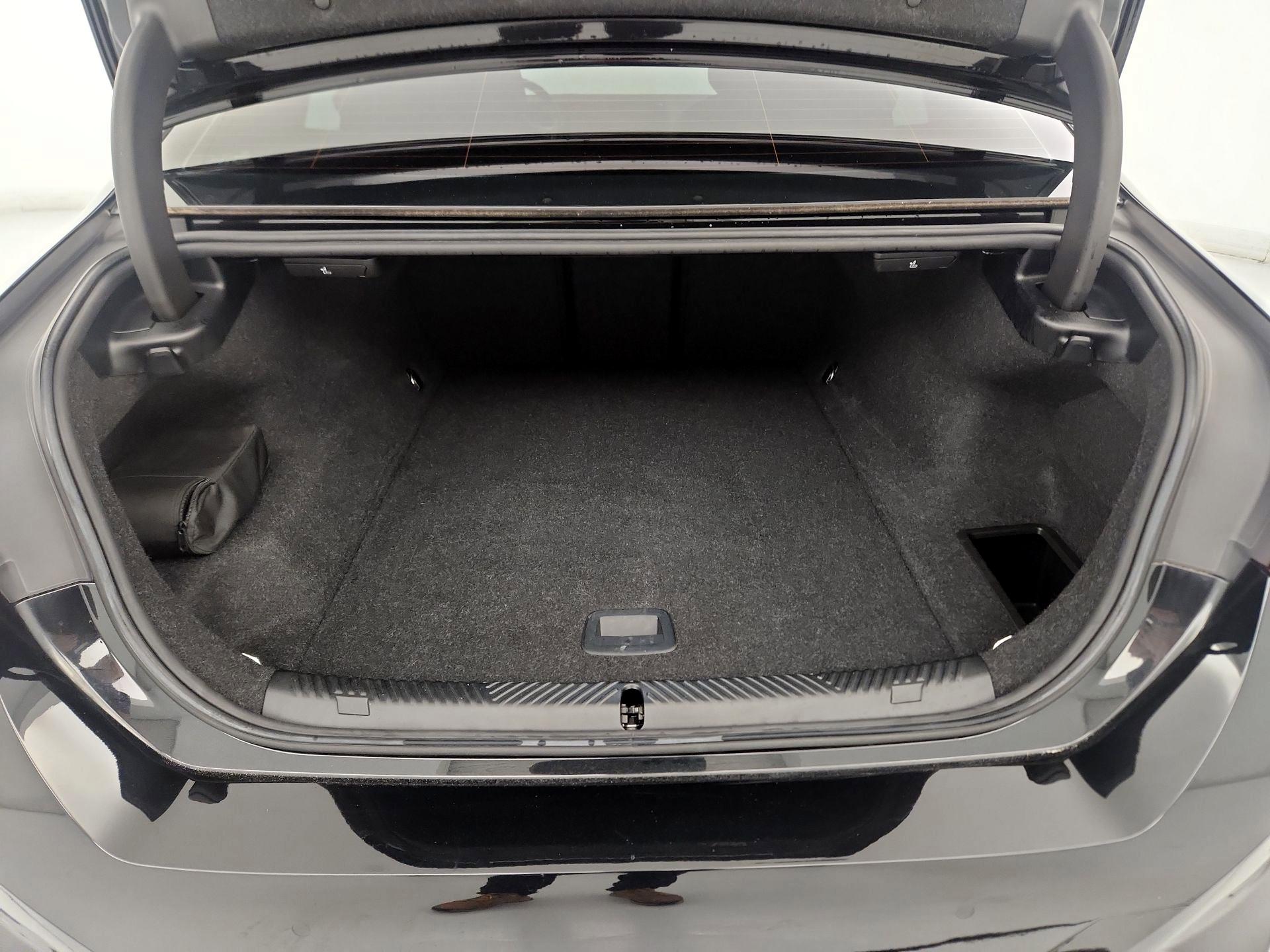 Thumbnail: 2024 BMW i5 - 18