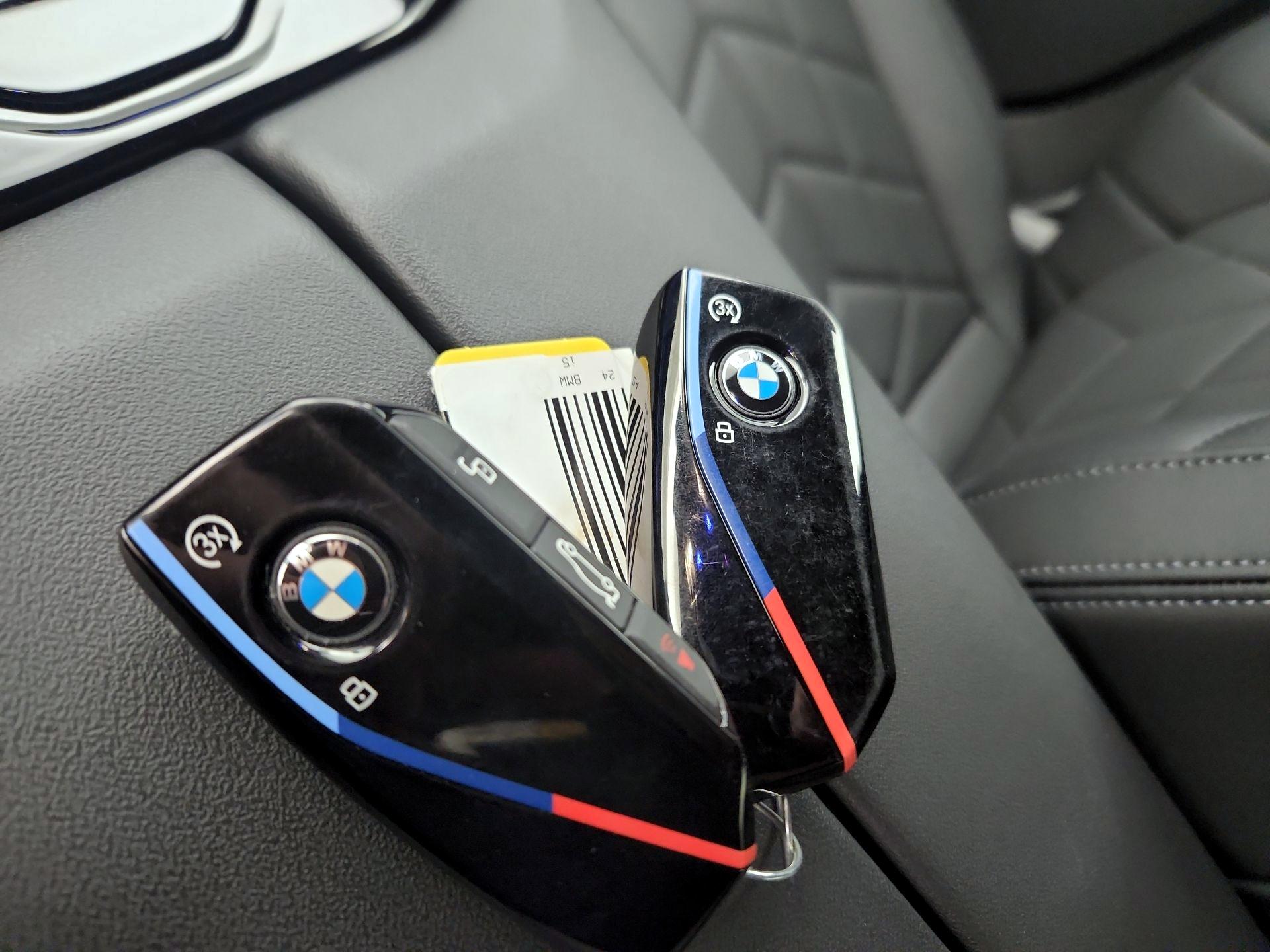 Thumbnail: 2024 BMW i5 - 20