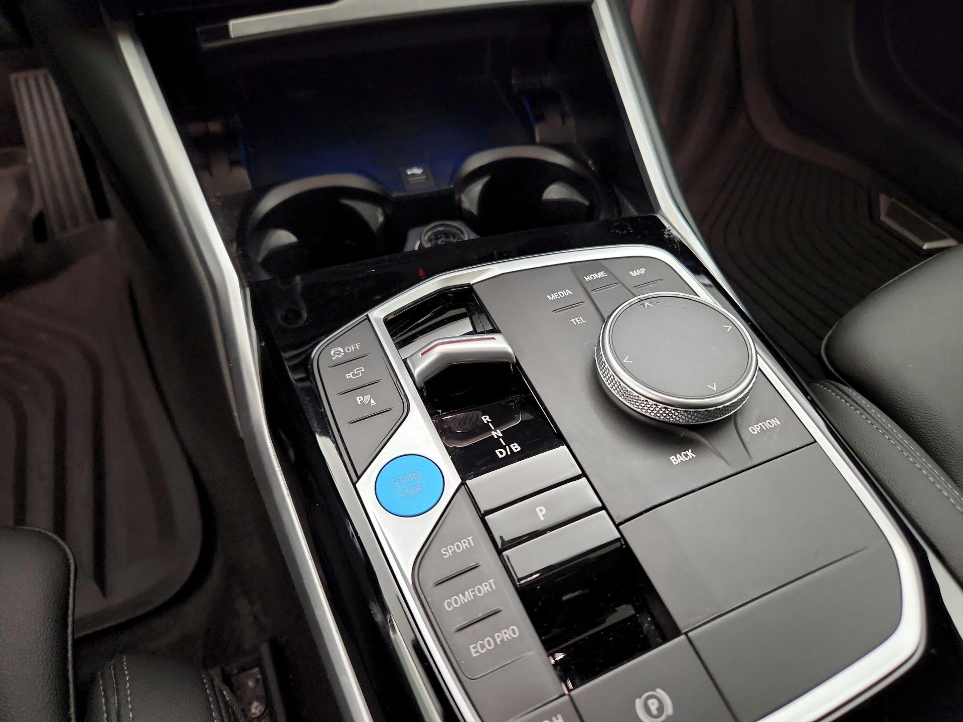 Thumbnail: 2024 BMW i4 - 18