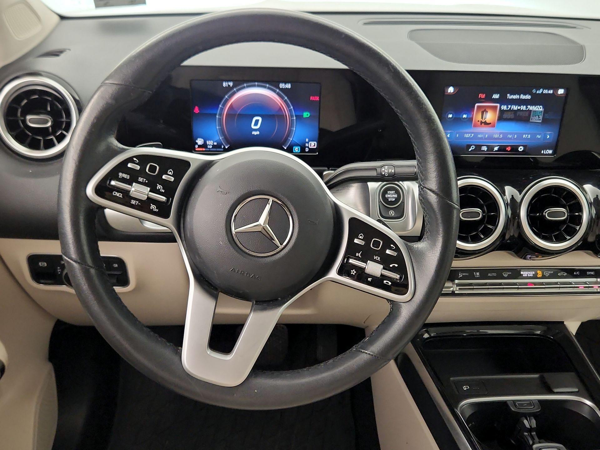 Thumbnail: 2020 Mercedes-Benz GLB - 10