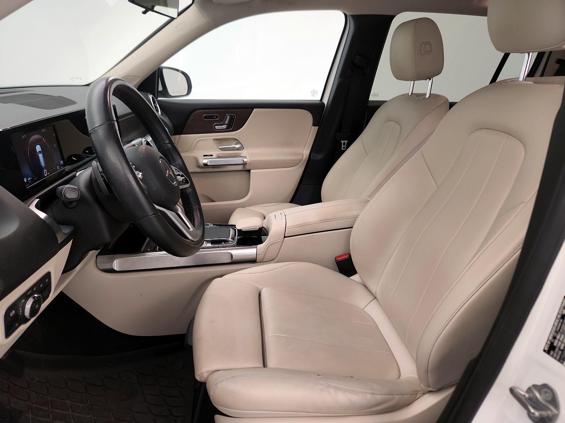 Thumbnail: 2020 Mercedes-Benz GLB - 11