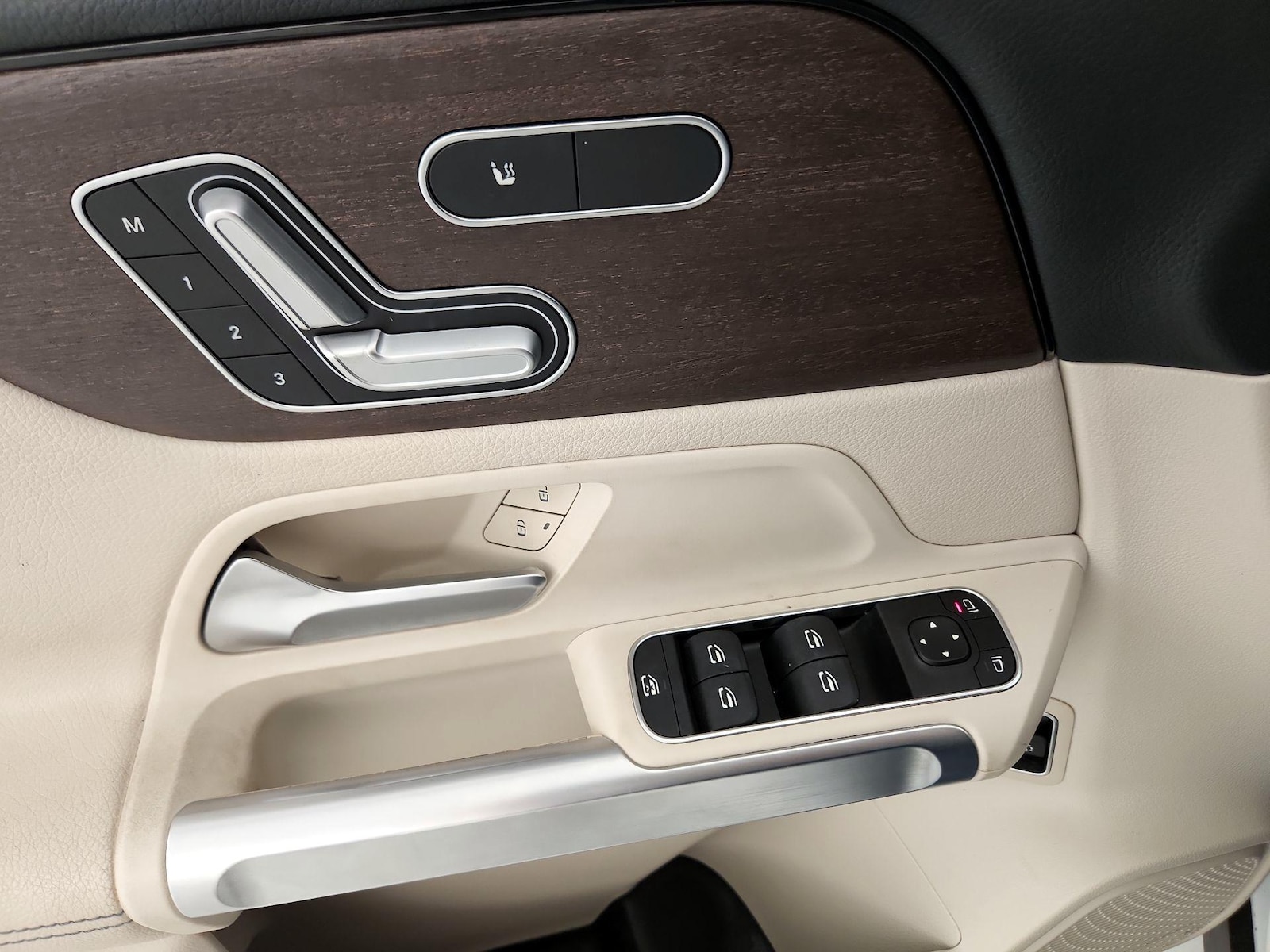 2020 Mercedes-Benz GLB Base - Photo 13