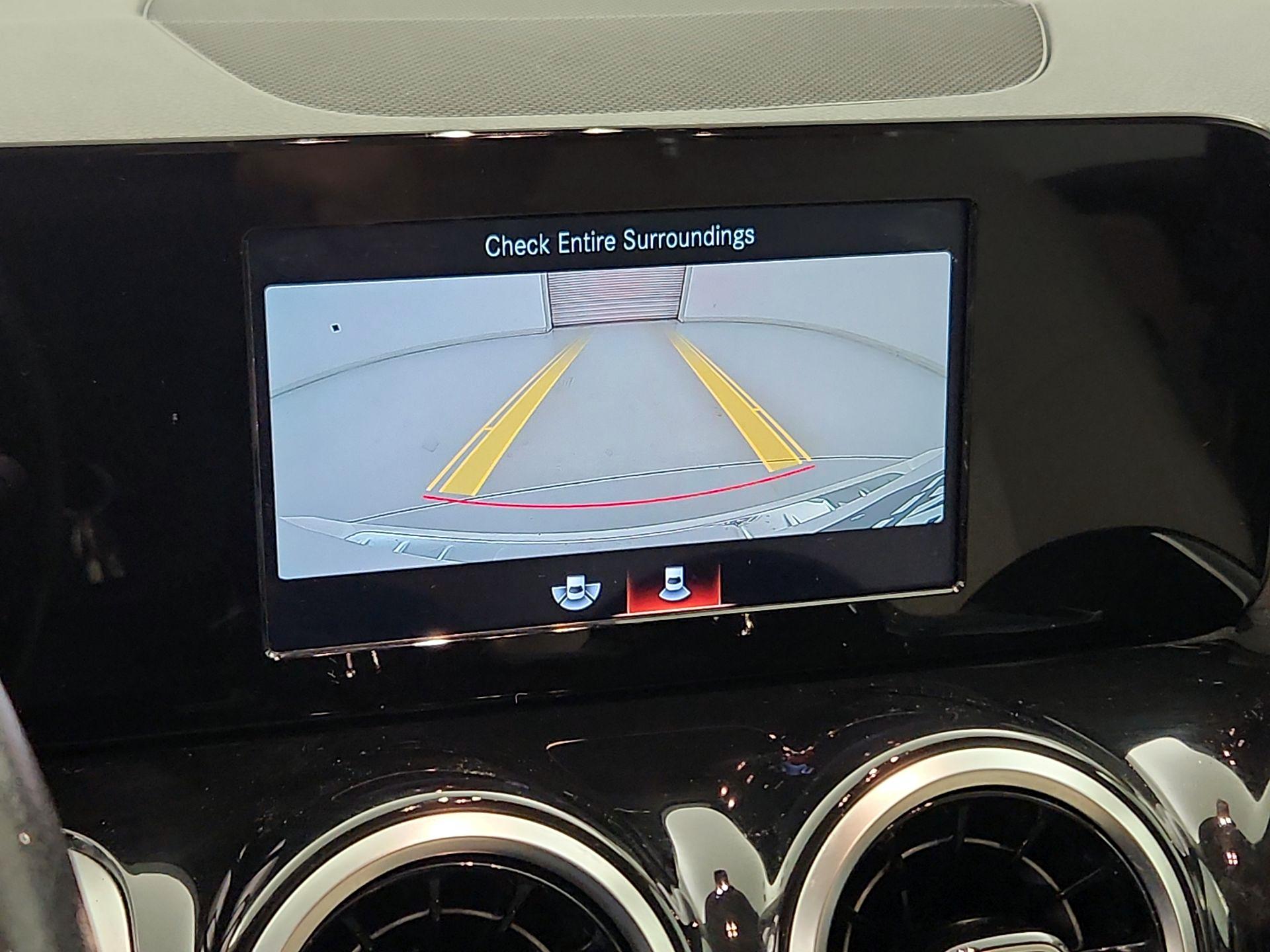 Thumbnail: 2020 Mercedes-Benz GLB - 14