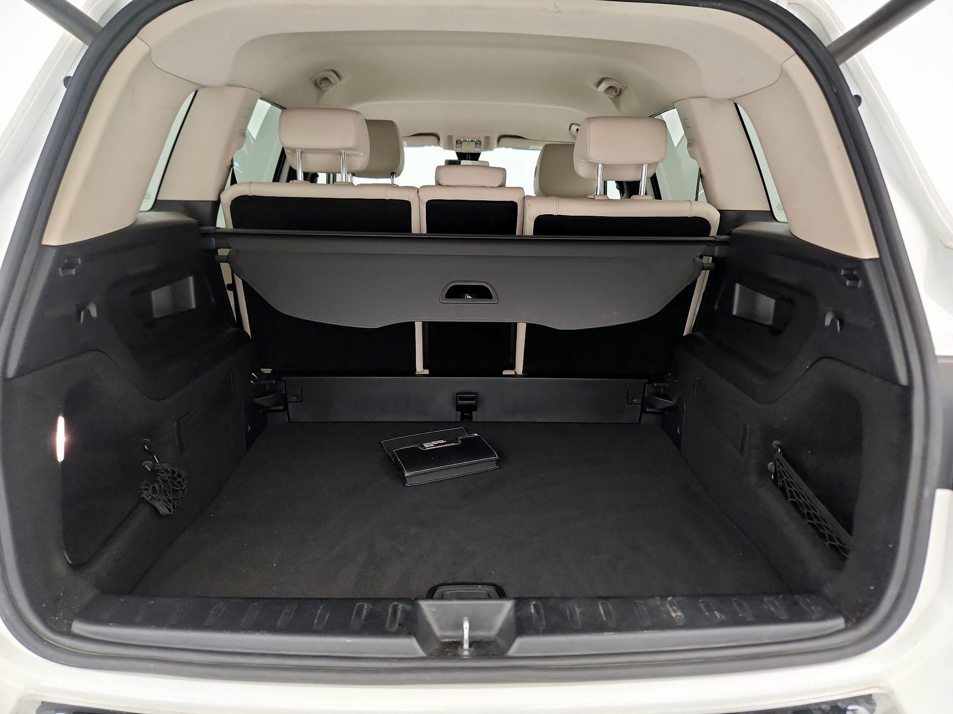 Thumbnail: 2020 Mercedes-Benz GLB - 20