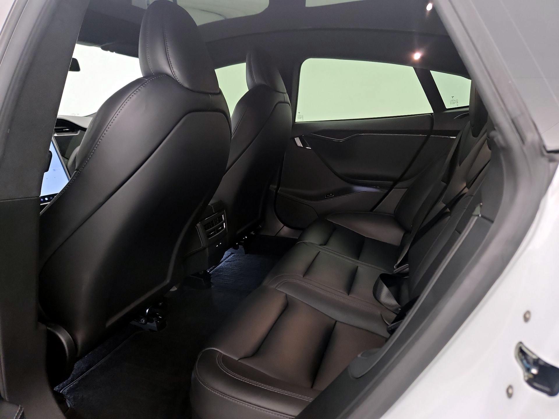 Thumbnail: 2021 Tesla Model S - 18