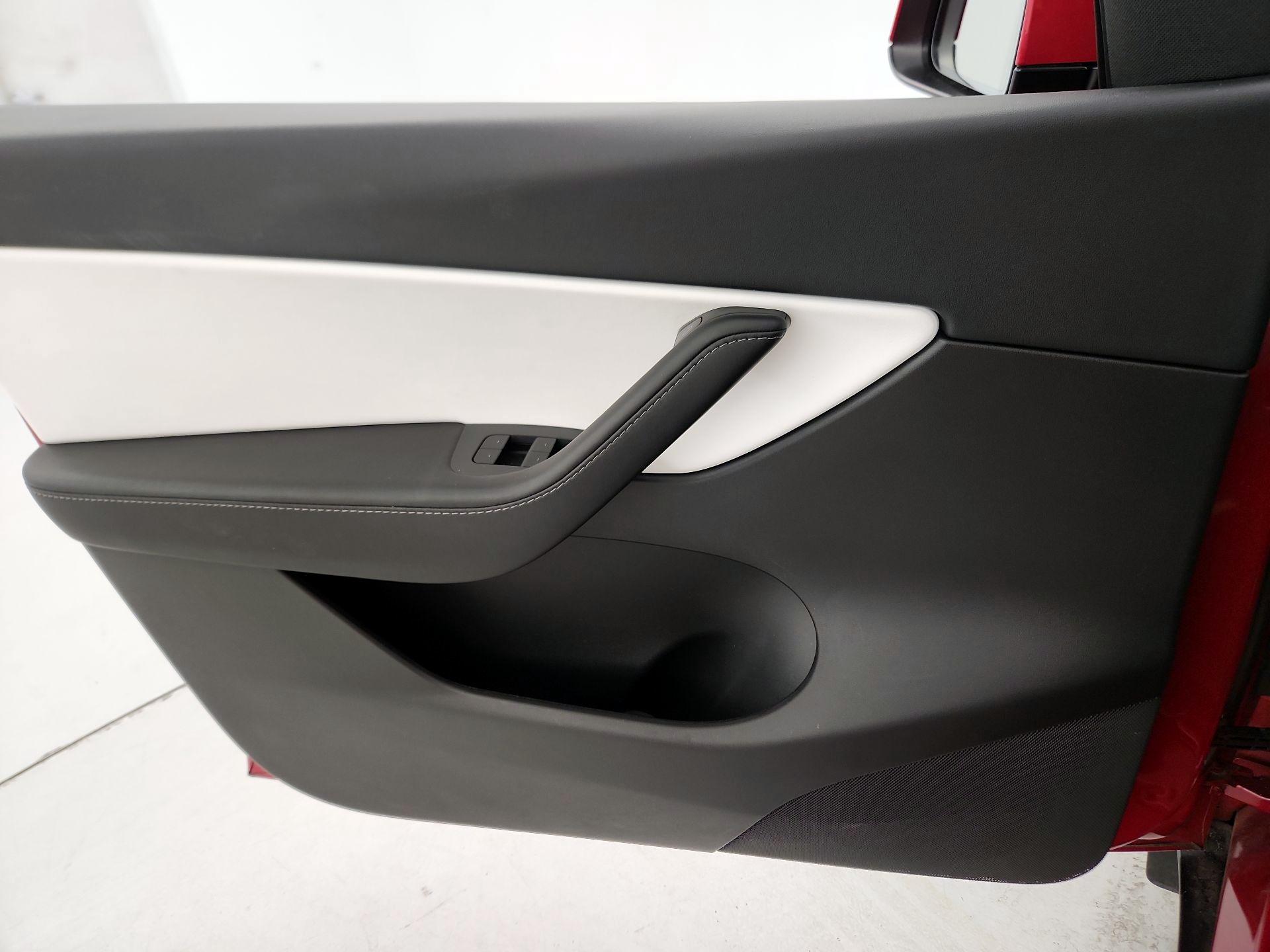 Thumbnail: 2021 Tesla Model Y - 12