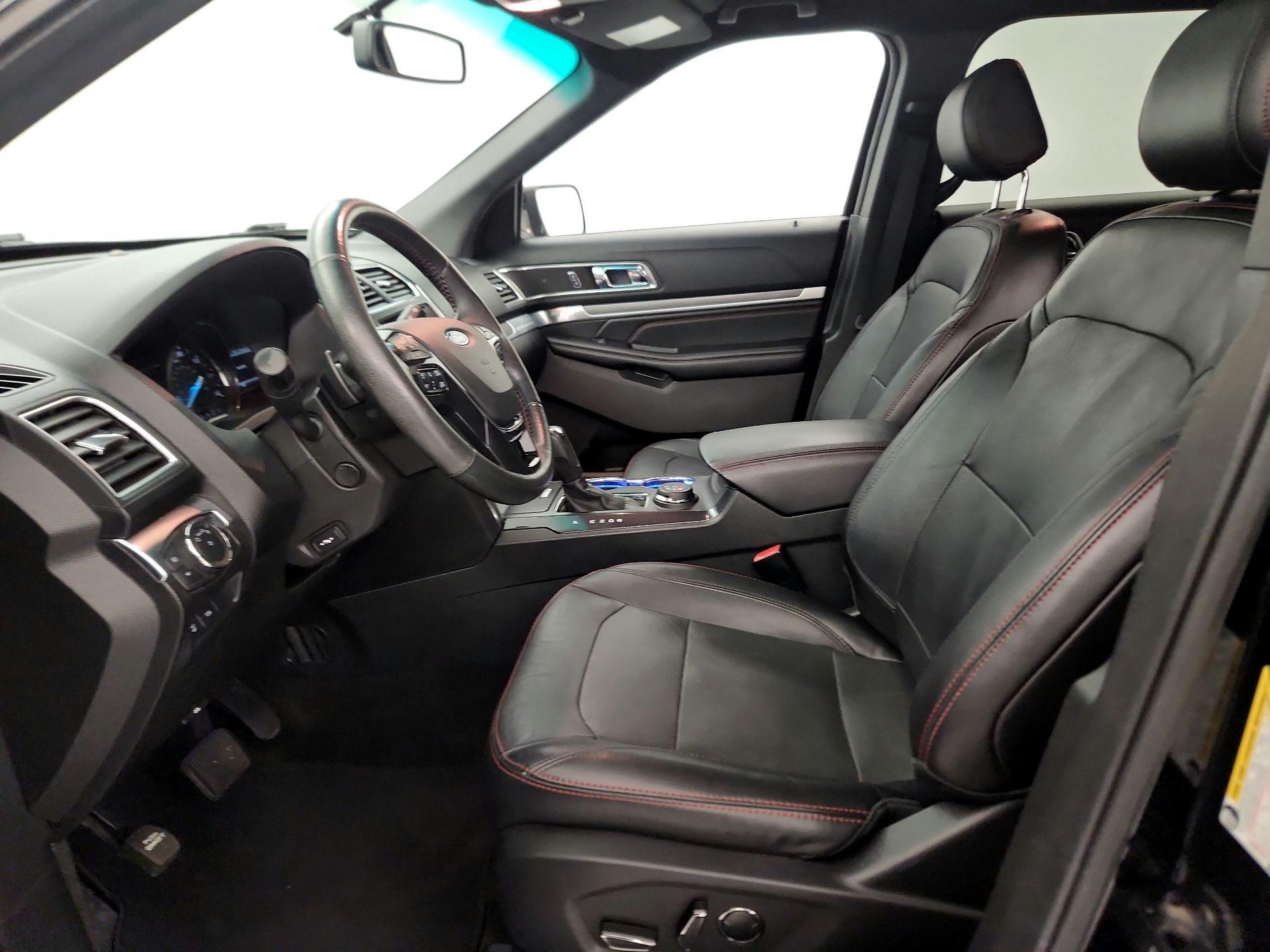 Thumbnail: 2016 Ford Explorer - 11