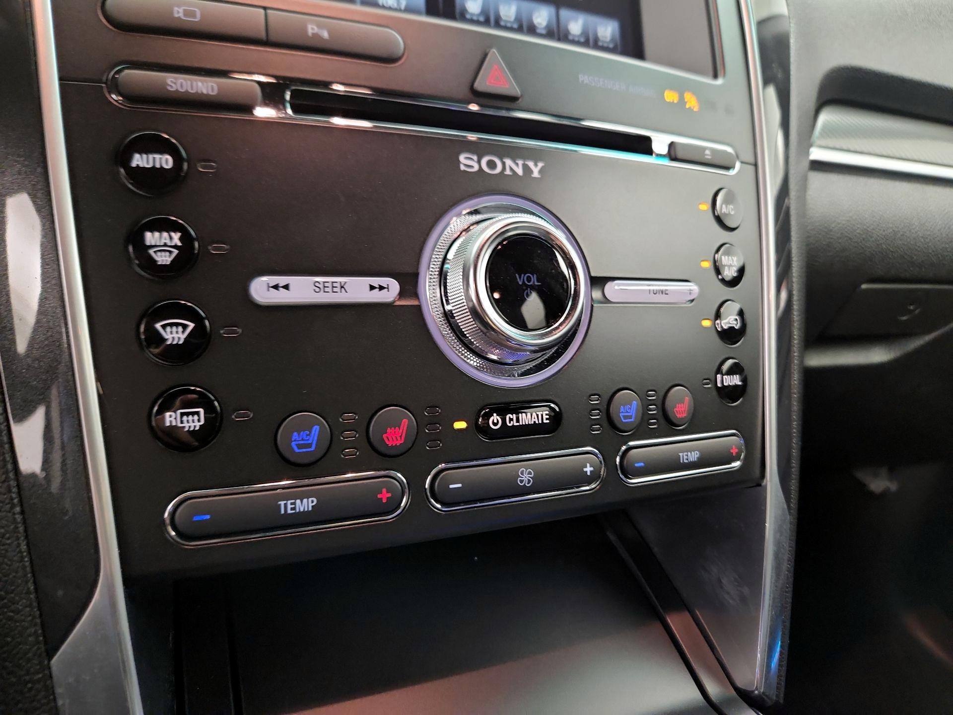 Thumbnail: 2016 Ford Explorer - 16