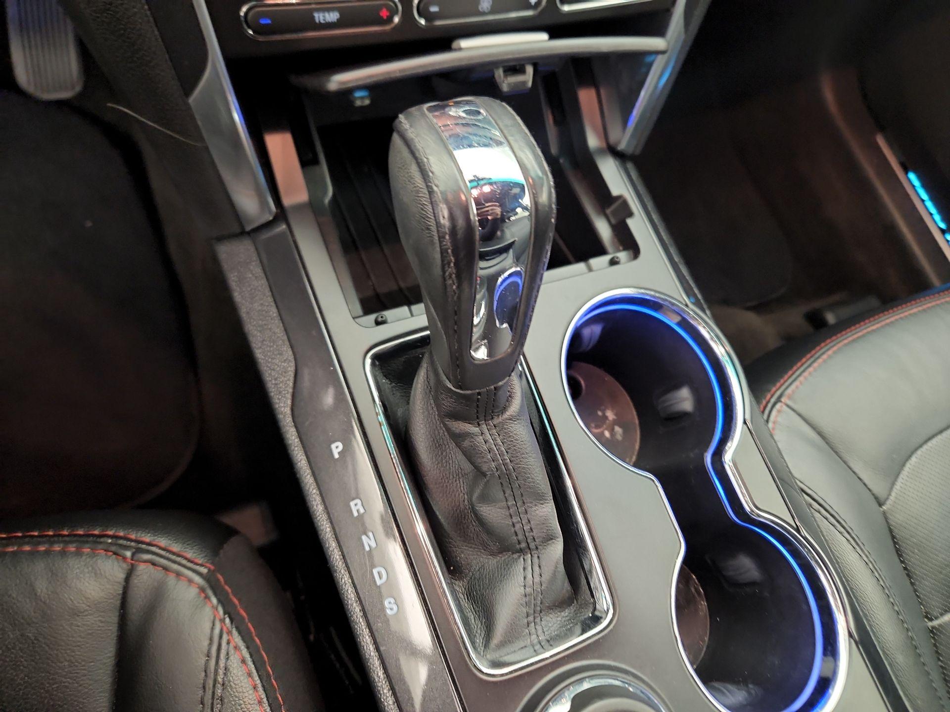 Thumbnail: 2016 Ford Explorer - 17