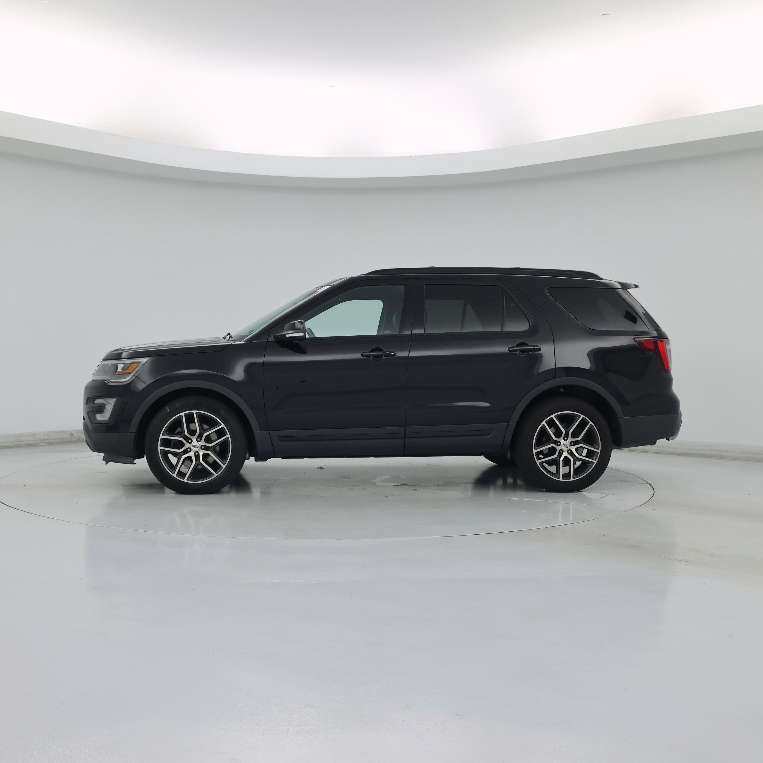 Thumbnail: 2016 Ford Explorer - 3