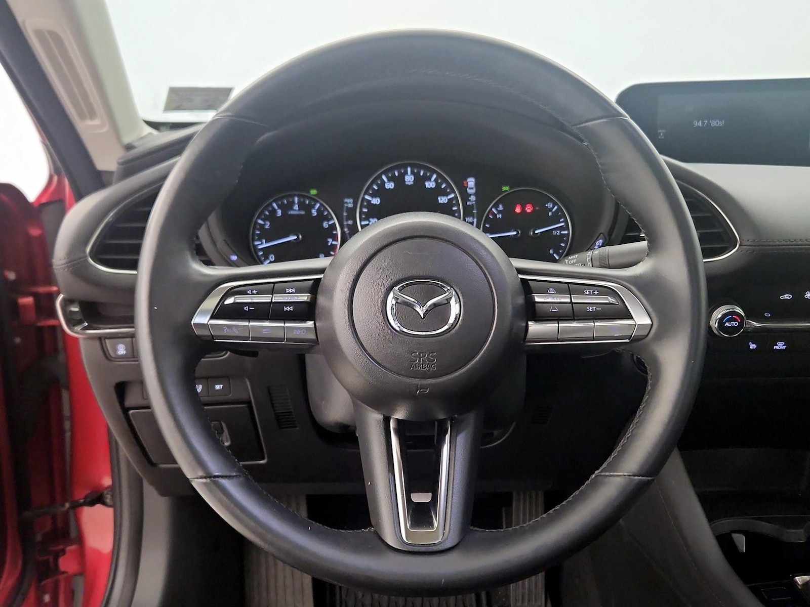 2022 Mazda Mazda3 Premium - Photo 11