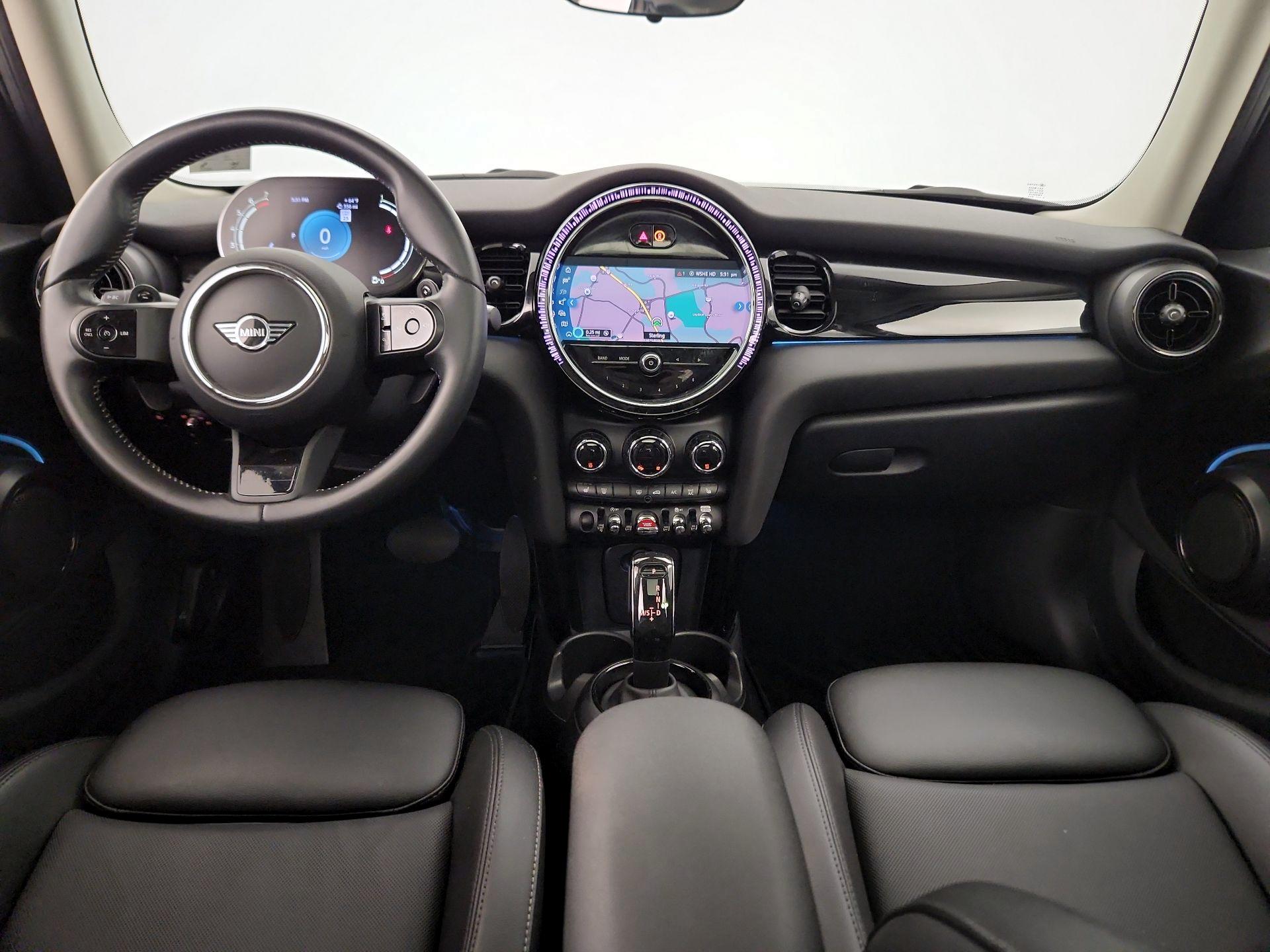Thumbnail: 2022 MINI Cooper Hardtop - 9