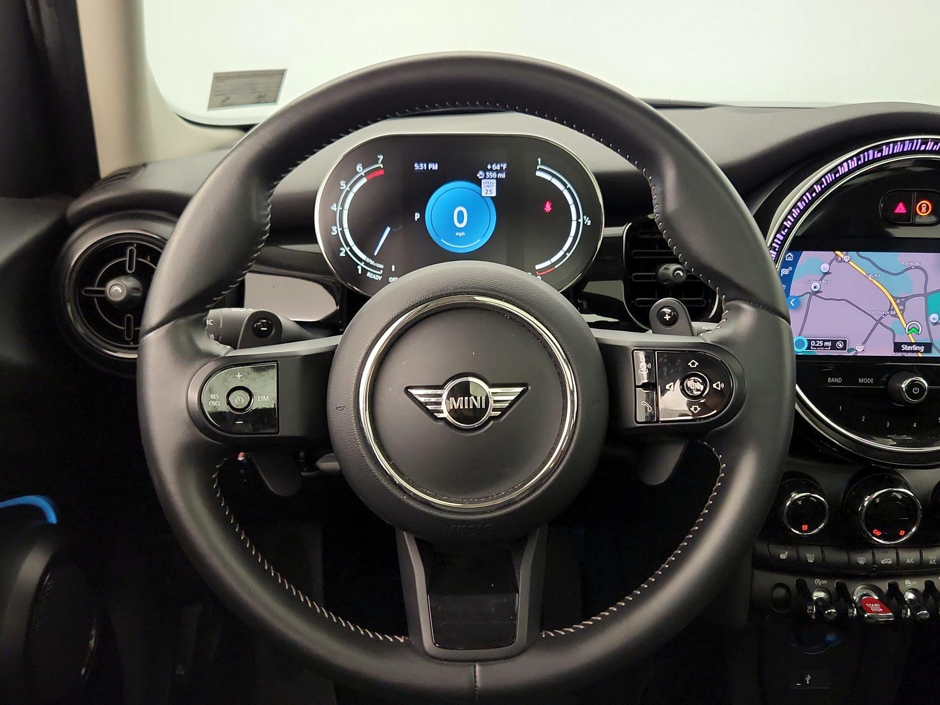 Thumbnail: 2022 MINI Cooper Hardtop - 10