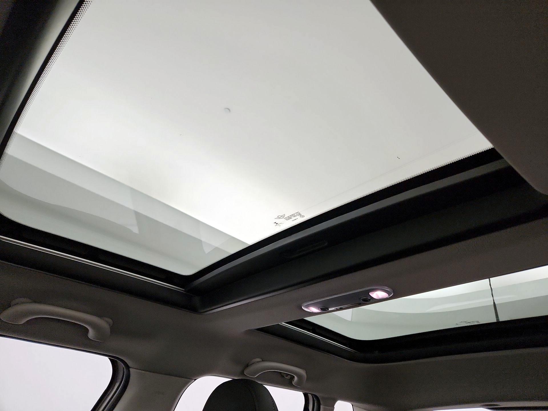 Thumbnail: 2022 MINI Cooper Hardtop - 20