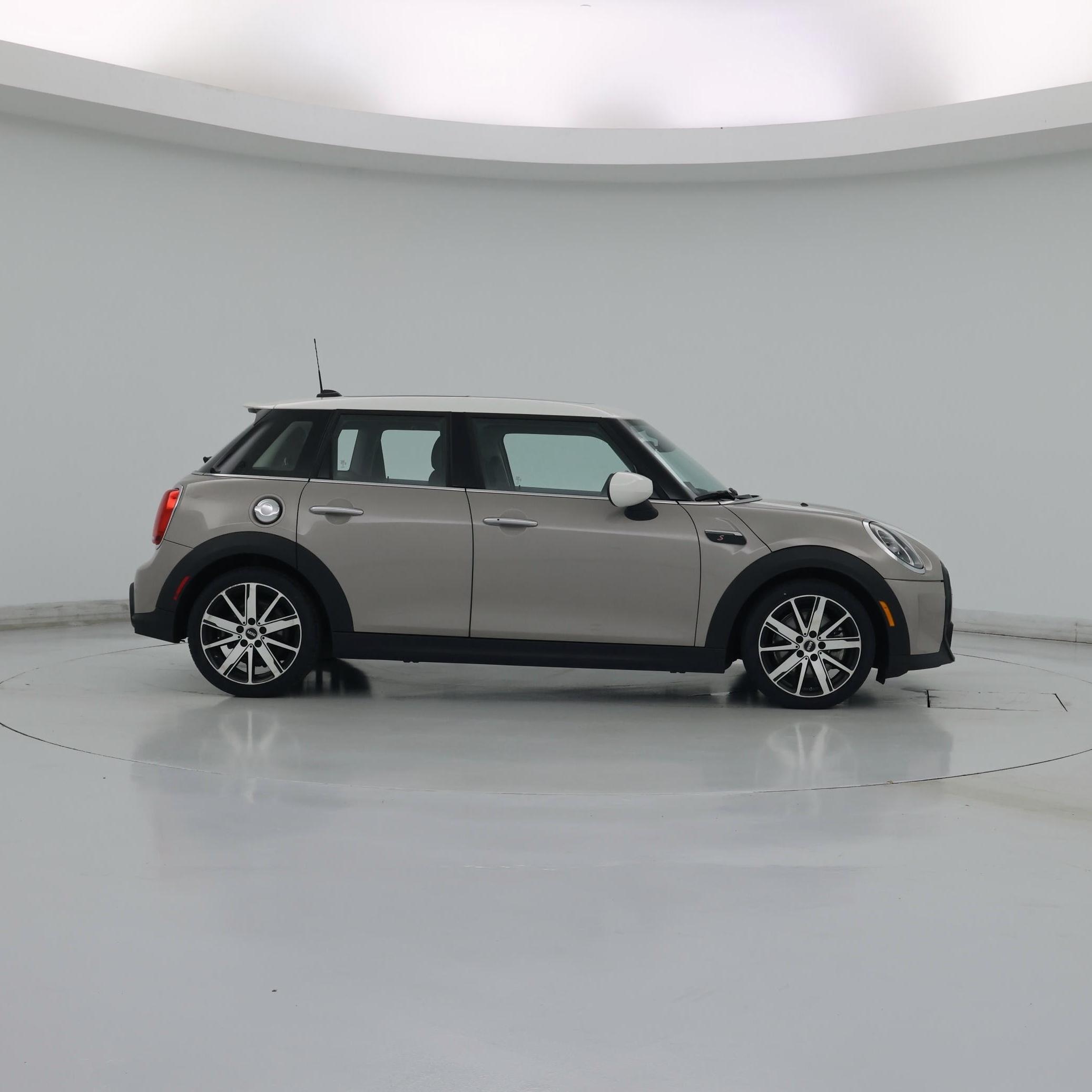 Thumbnail: 2022 MINI Cooper Hardtop - 7