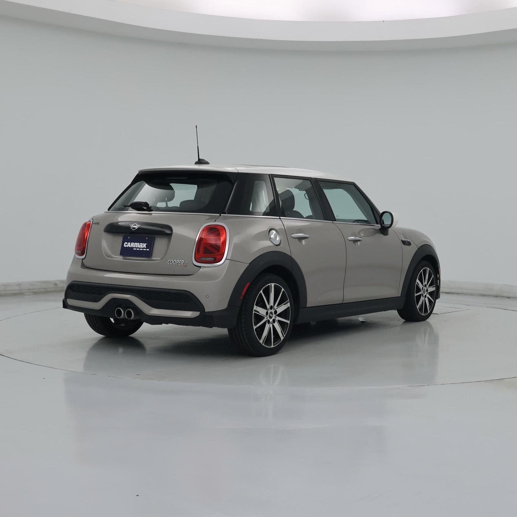 Thumbnail: 2022 MINI Cooper Hardtop - 8