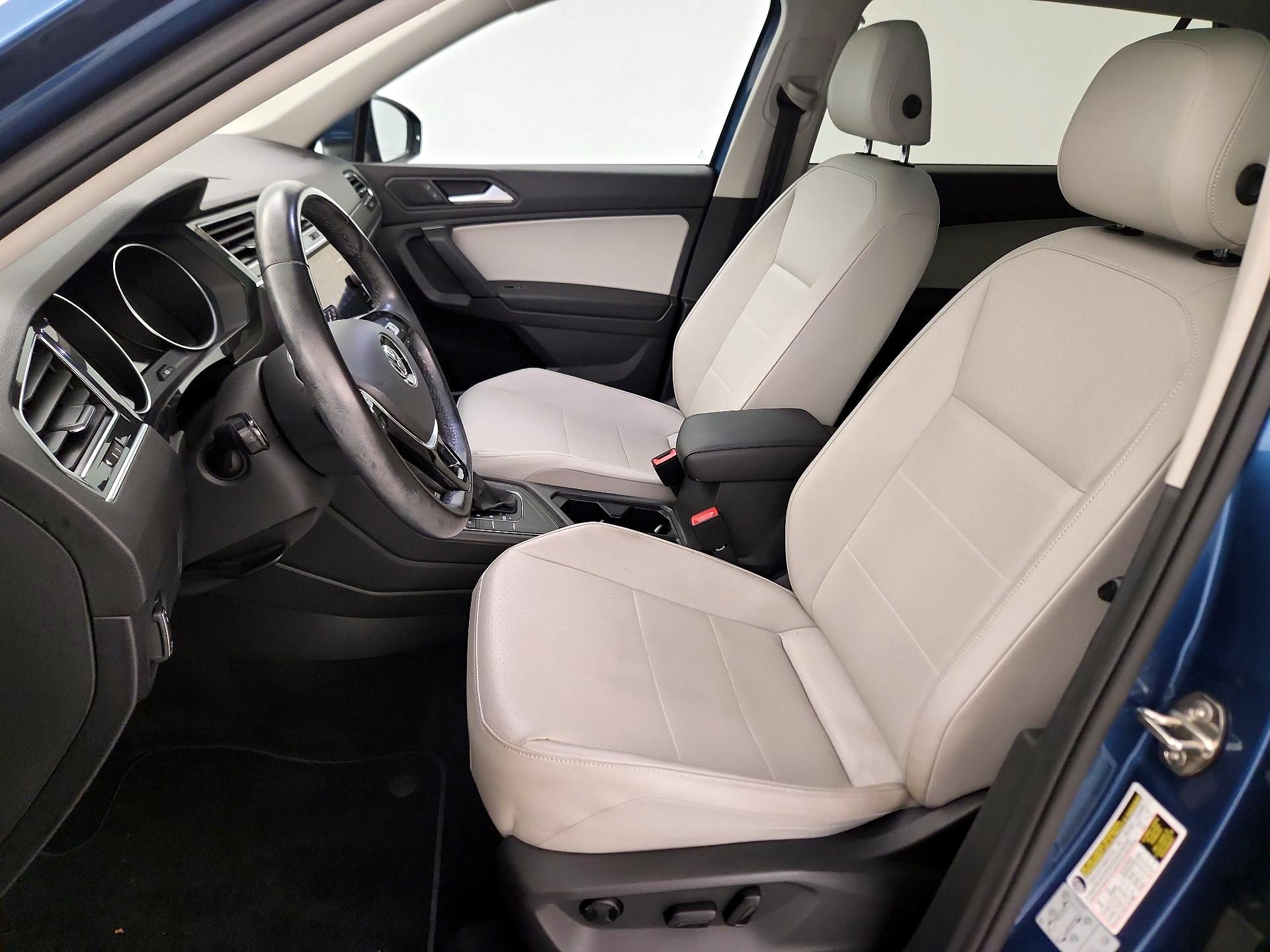 Thumbnail: 2019 Volkswagen Tiguan - 11