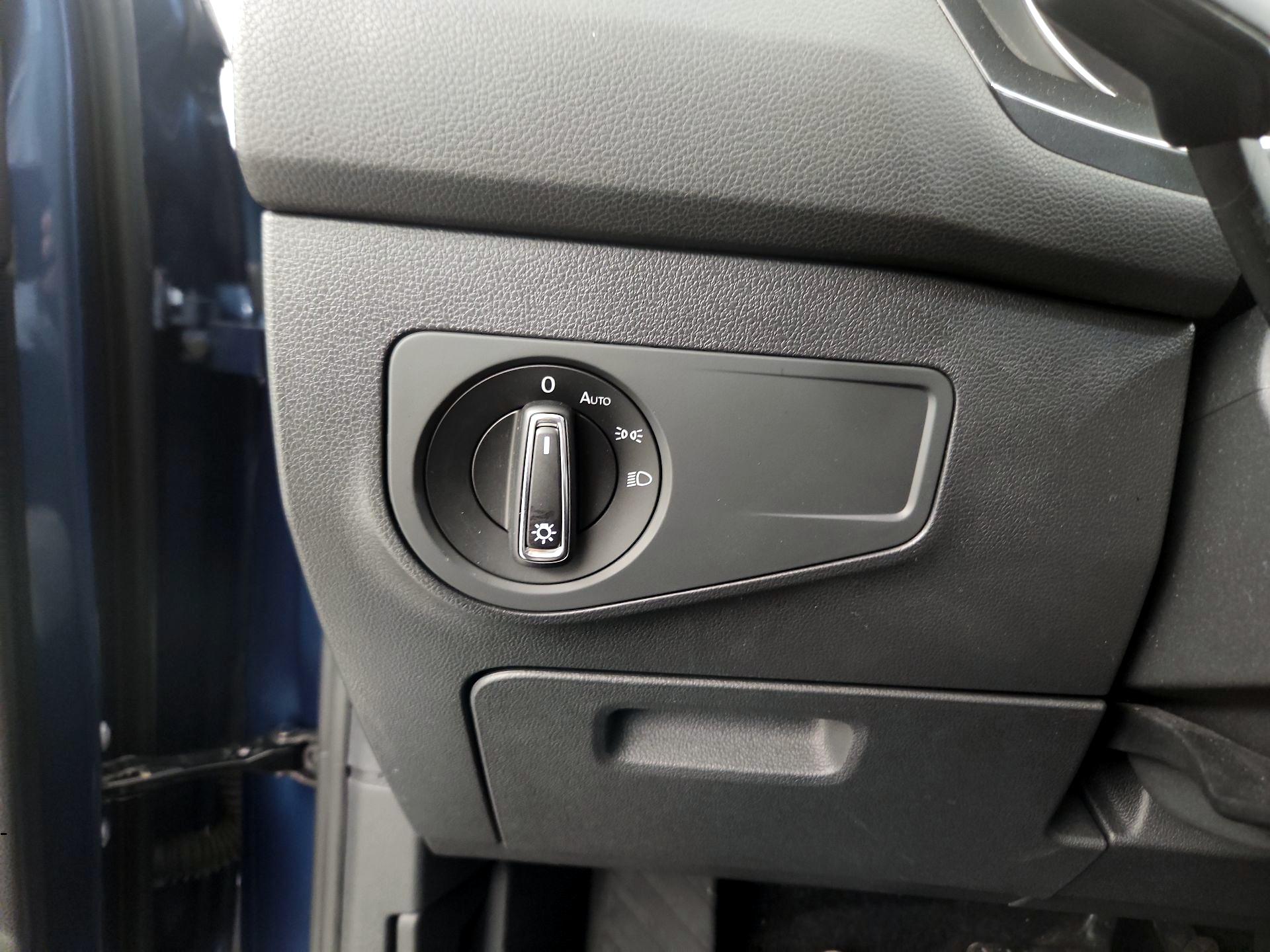 Thumbnail: 2019 Volkswagen Tiguan - 13