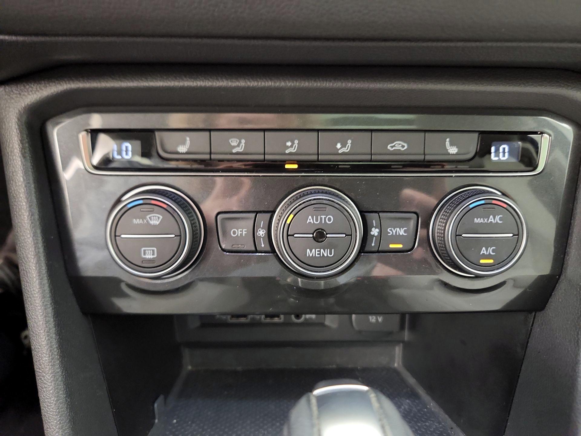 Thumbnail: 2019 Volkswagen Tiguan - 16