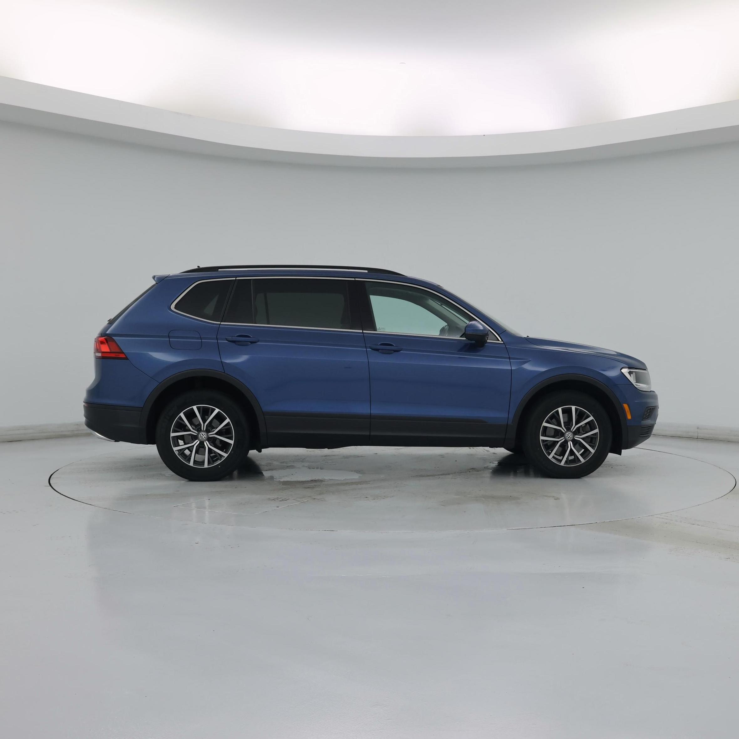 Thumbnail: 2019 Volkswagen Tiguan - 7