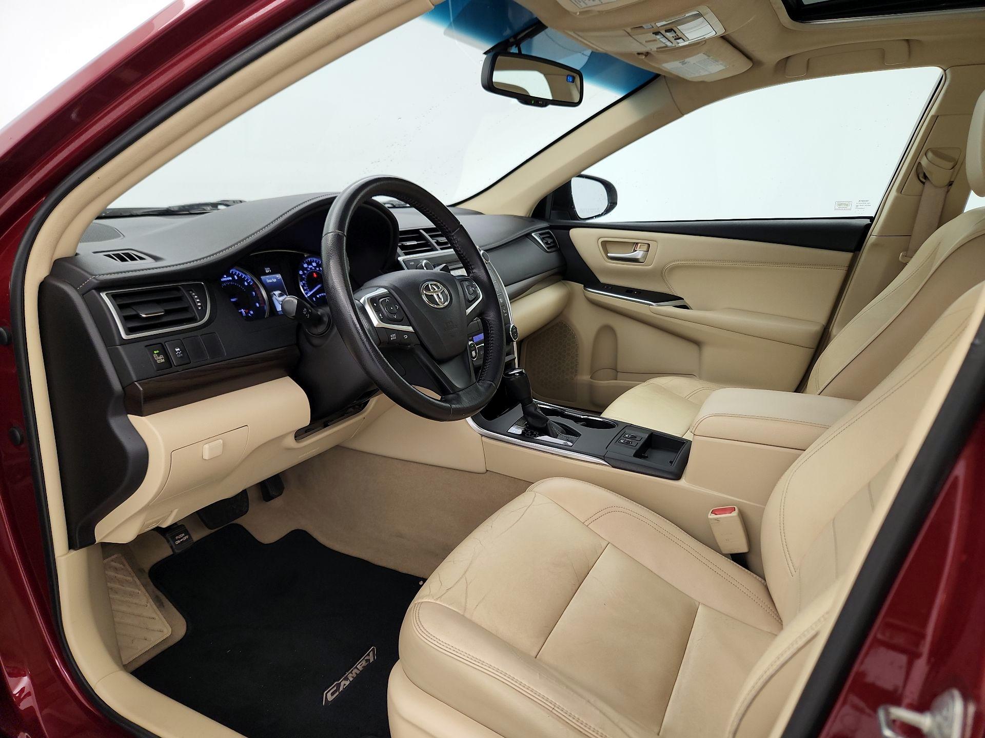 Thumbnail: 2016 Toyota Camry - 11