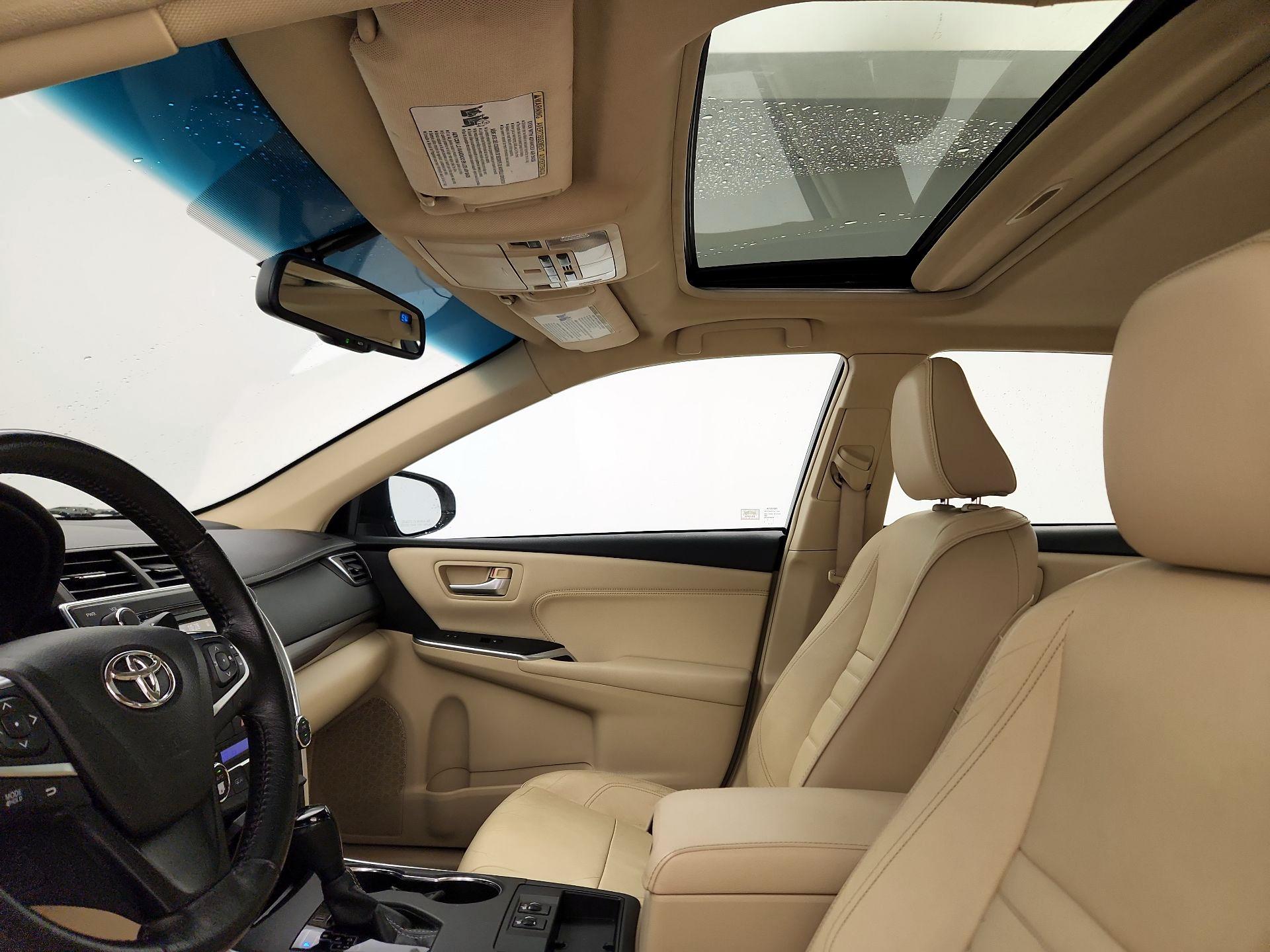 Thumbnail: 2016 Toyota Camry - 19
