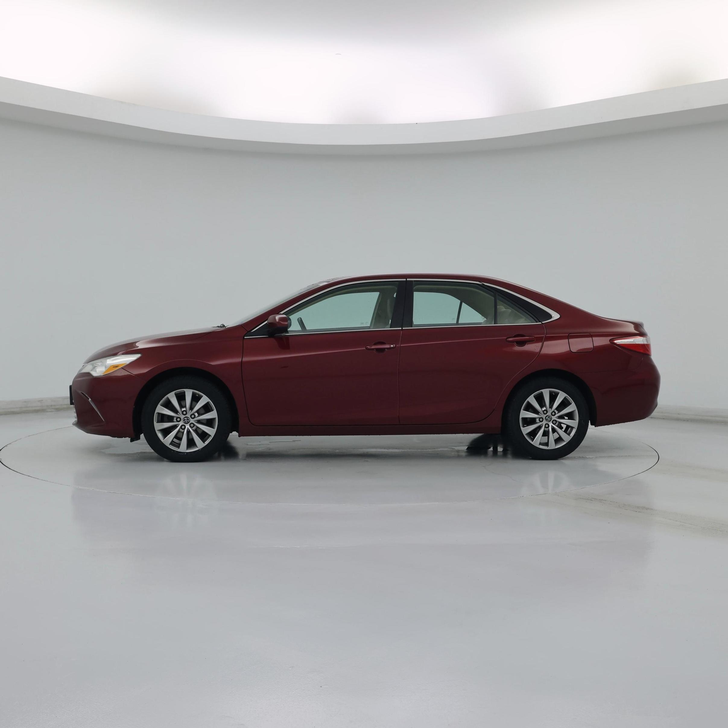 Thumbnail: 2016 Toyota Camry - 3