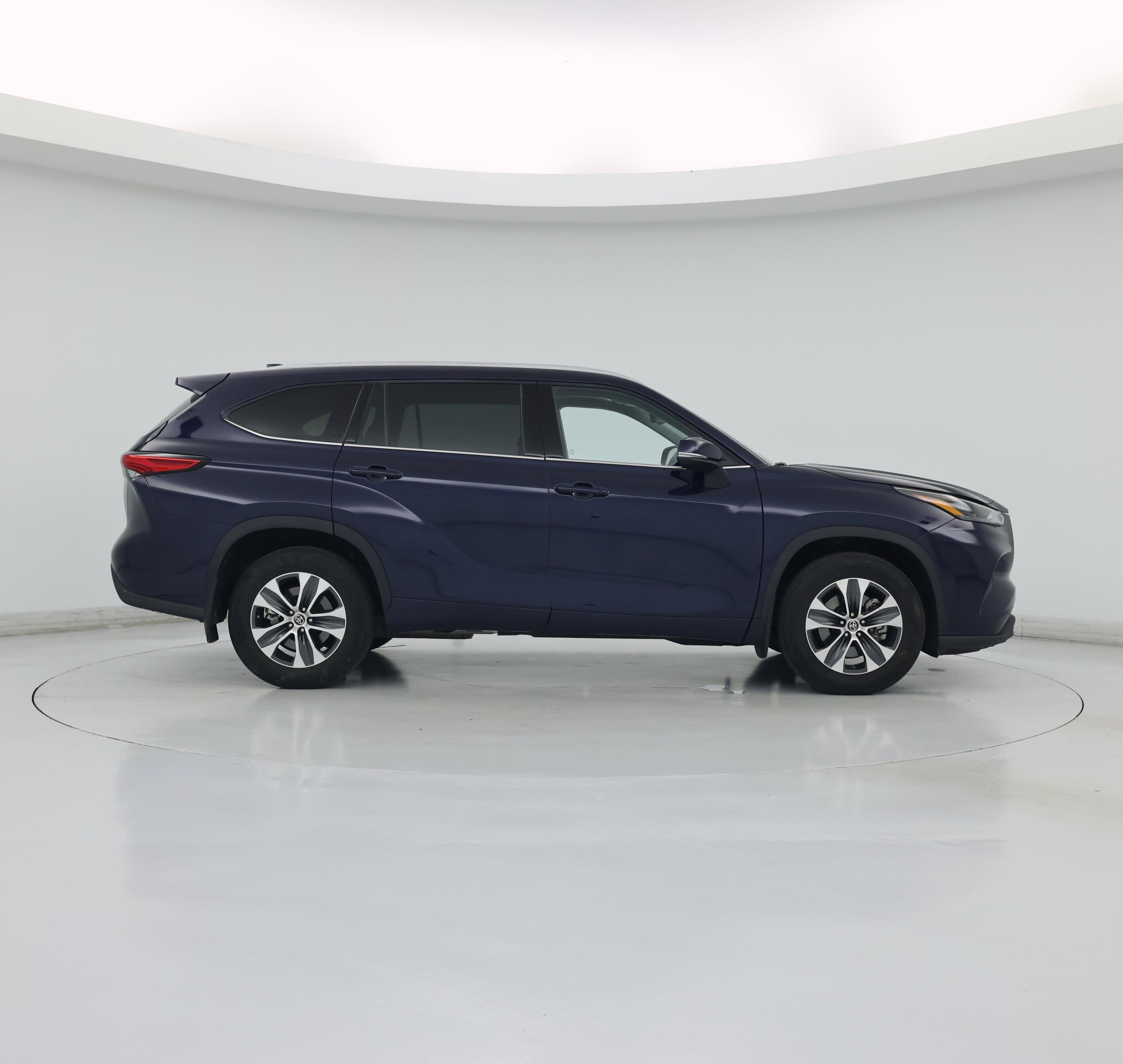 Thumbnail: 2022 Toyota Highlander - 7