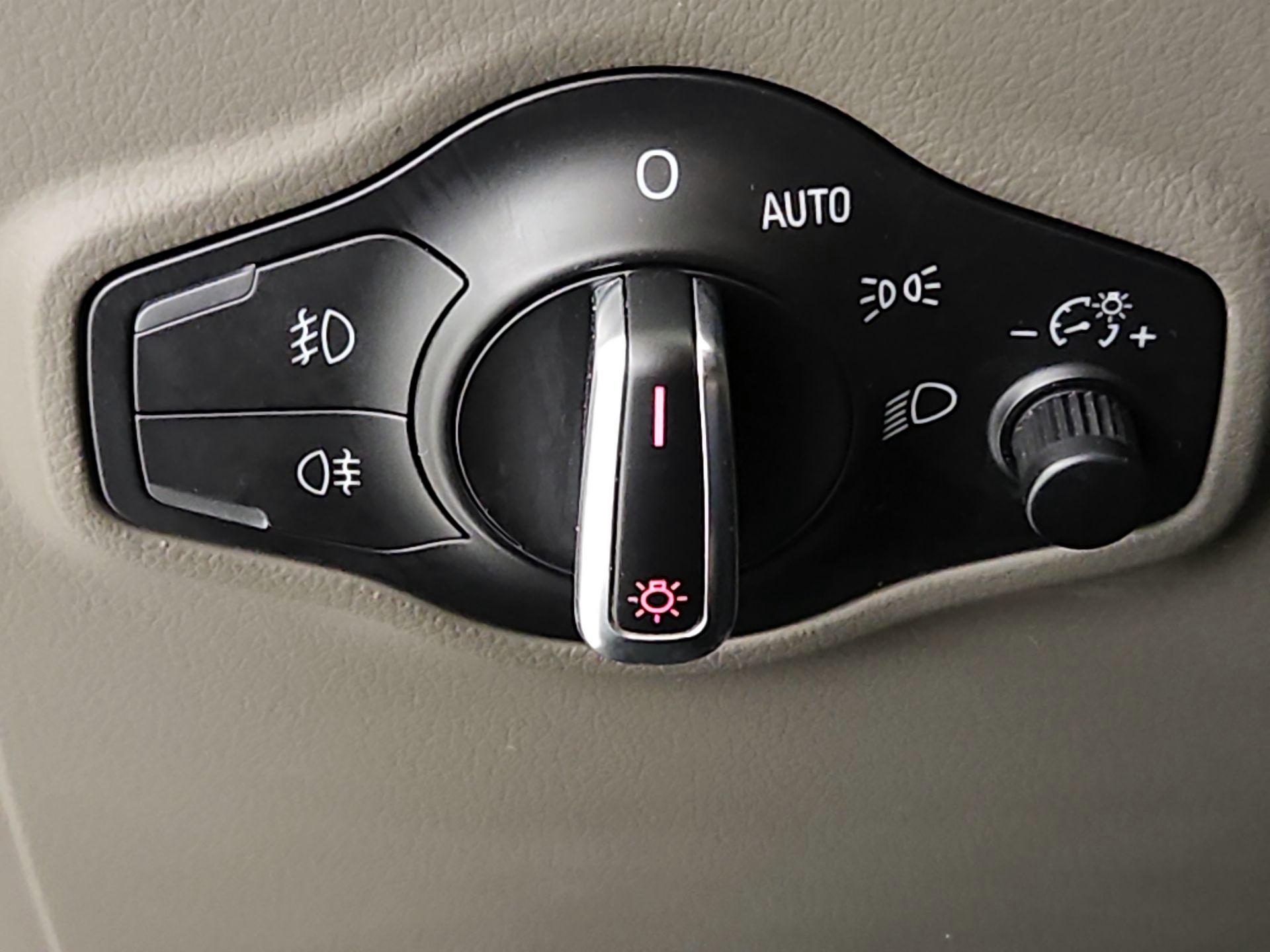Thumbnail: 2015 Audi Q5 - 13