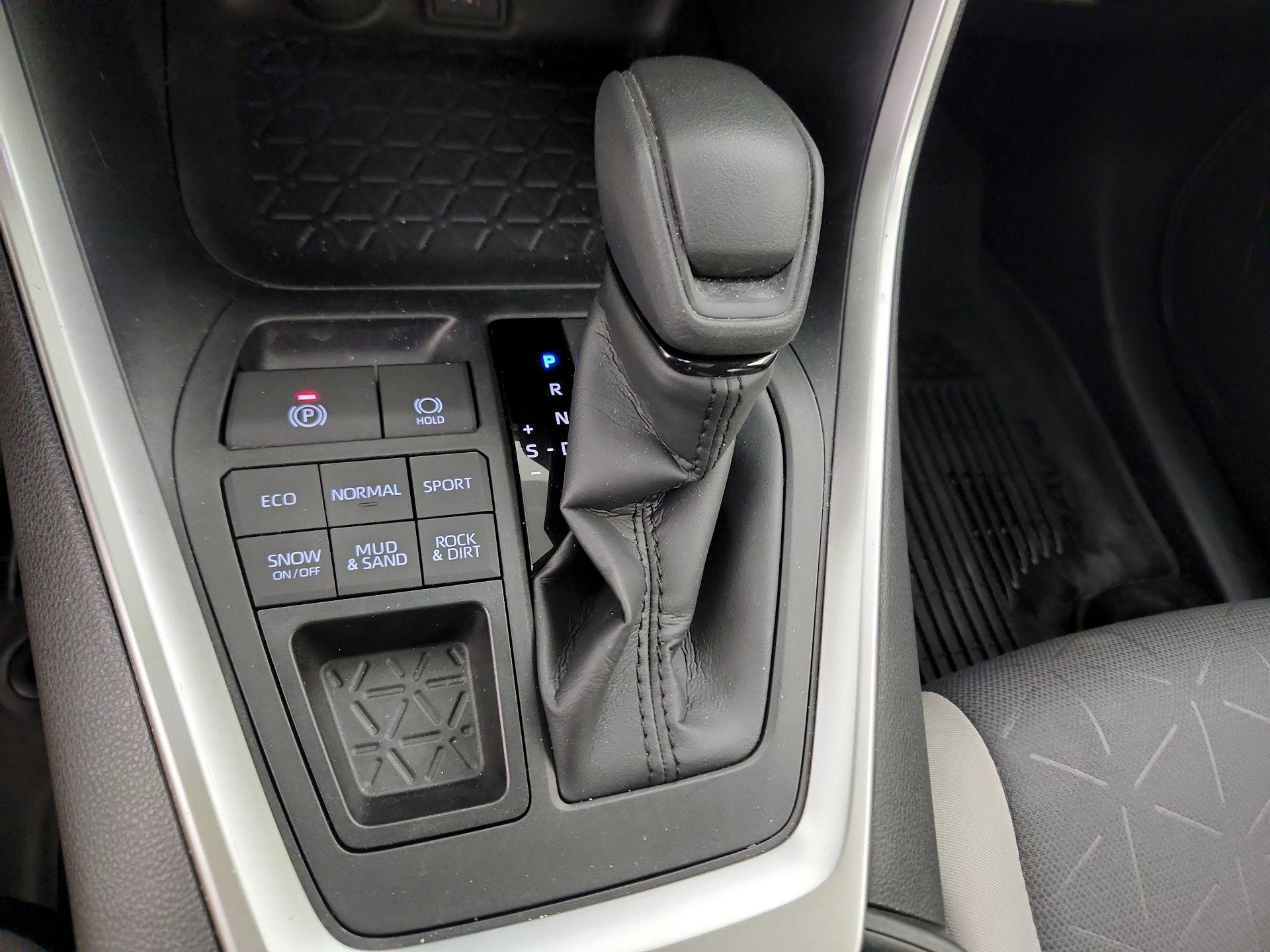 Thumbnail: 2023 Toyota RAV4 - 18