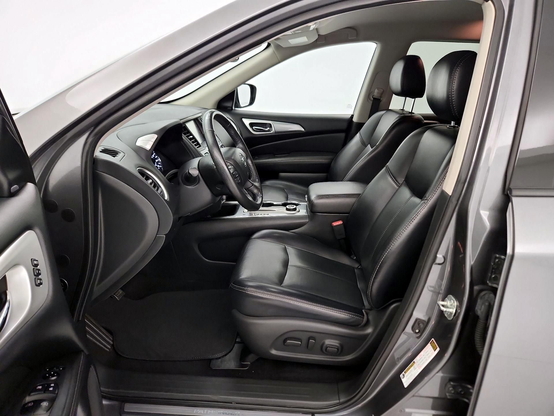 Thumbnail: 2019 Nissan Pathfinder - 11