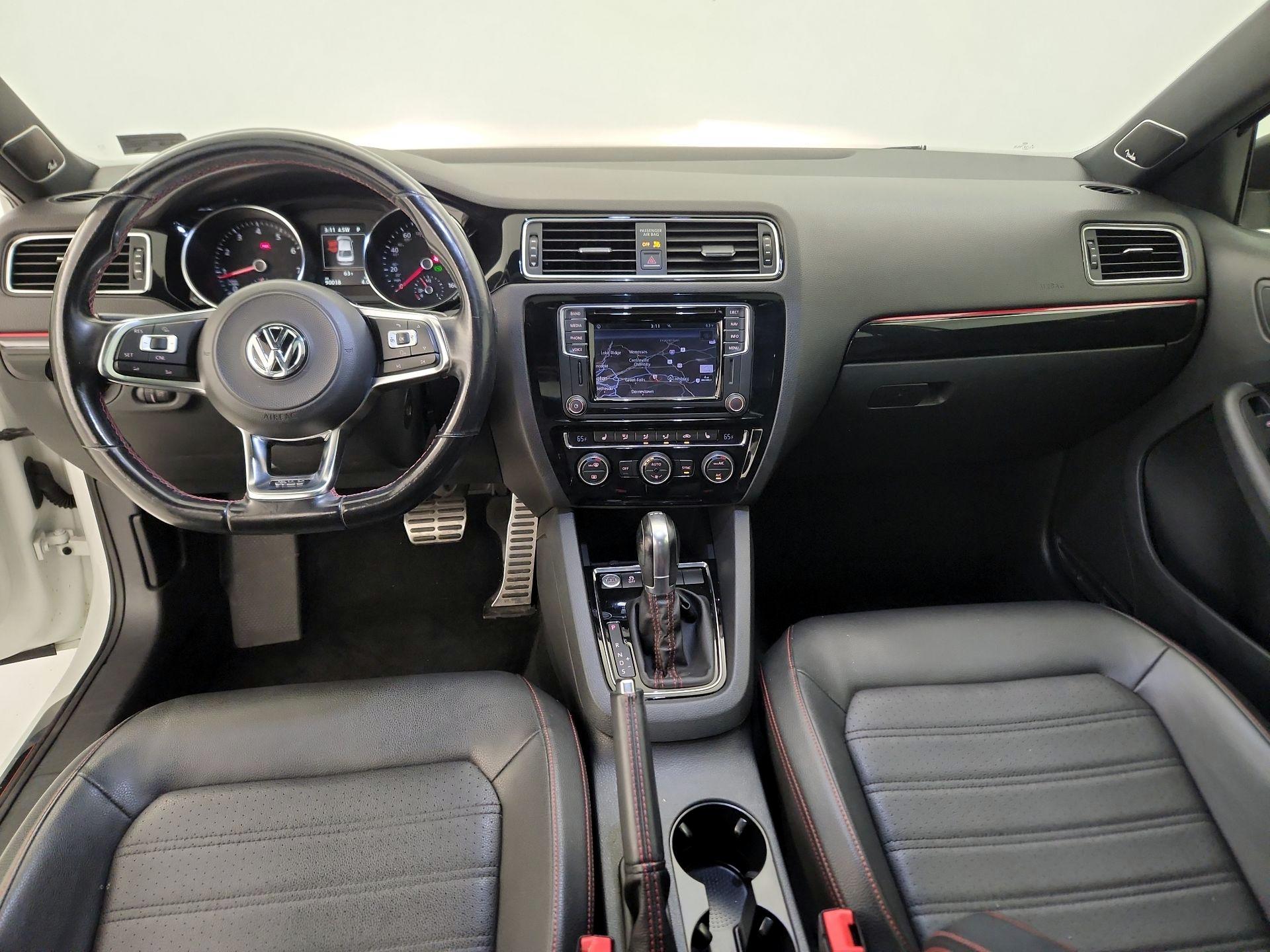 Thumbnail: 2017 Volkswagen Jetta - 9