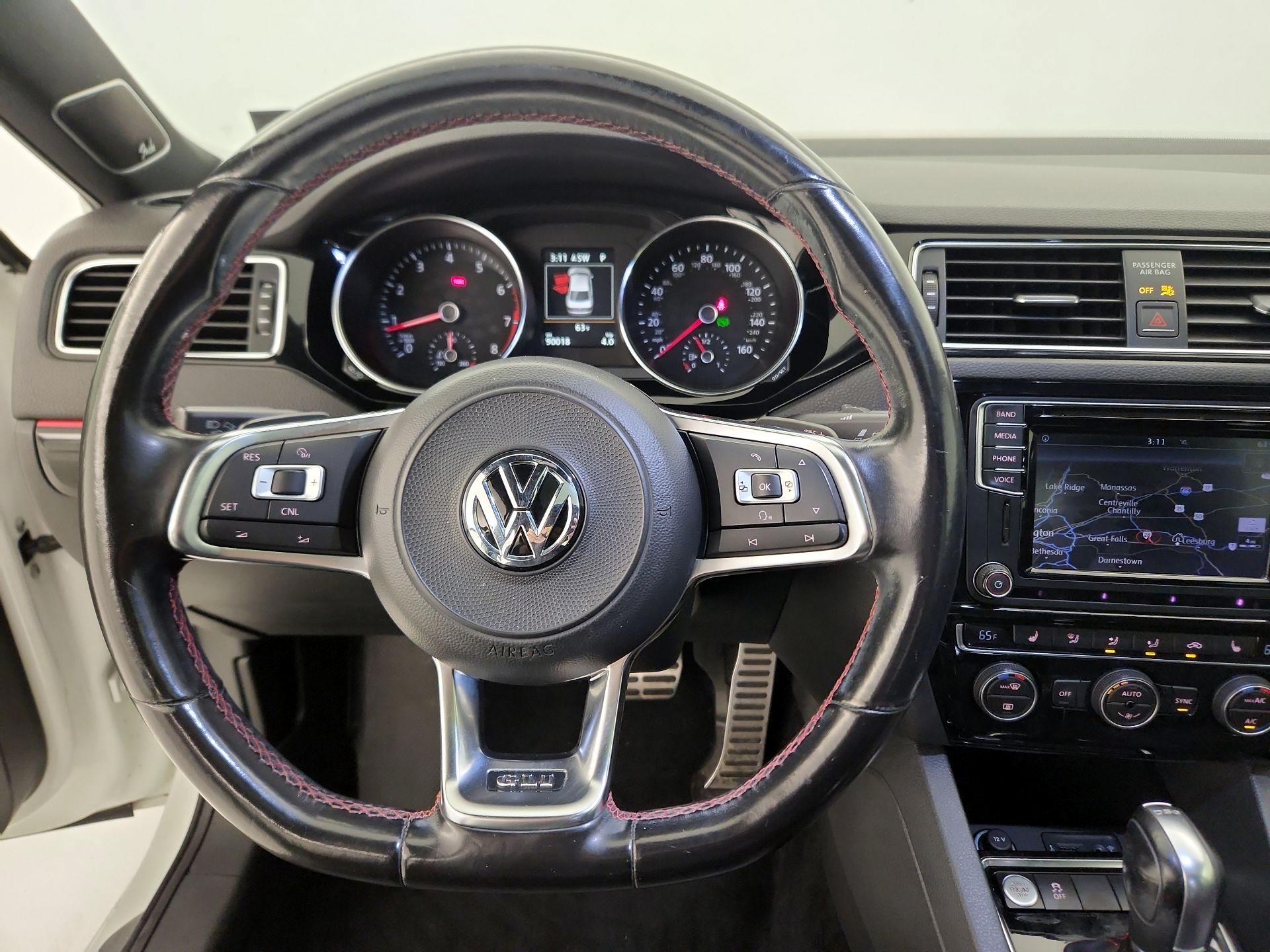 Thumbnail: 2017 Volkswagen Jetta - 10