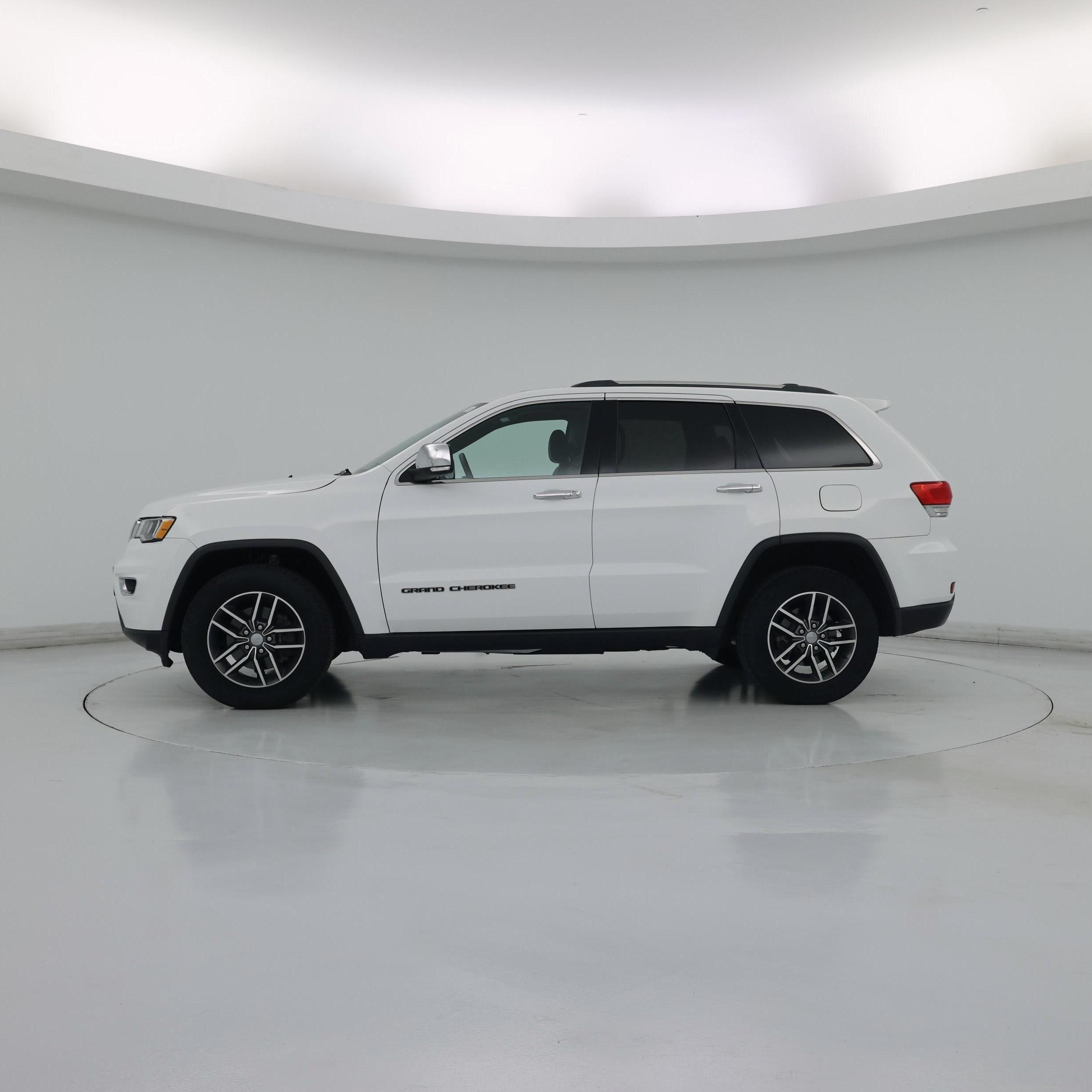 Thumbnail: 2018 Jeep Grand Cherokee - 3
