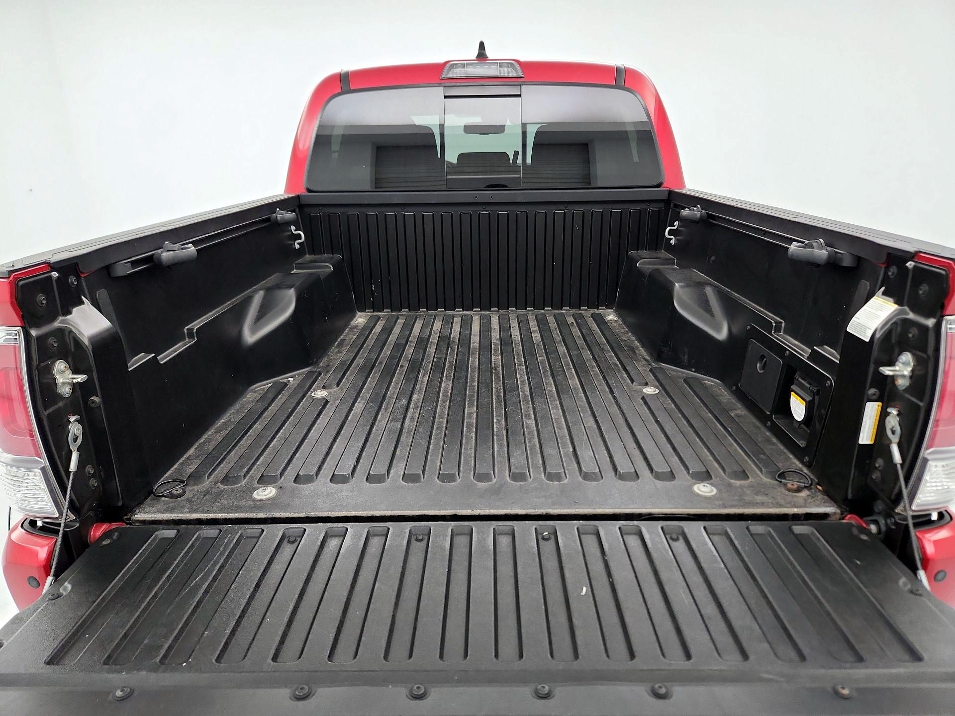 Thumbnail: 2022 Toyota Tacoma - 20