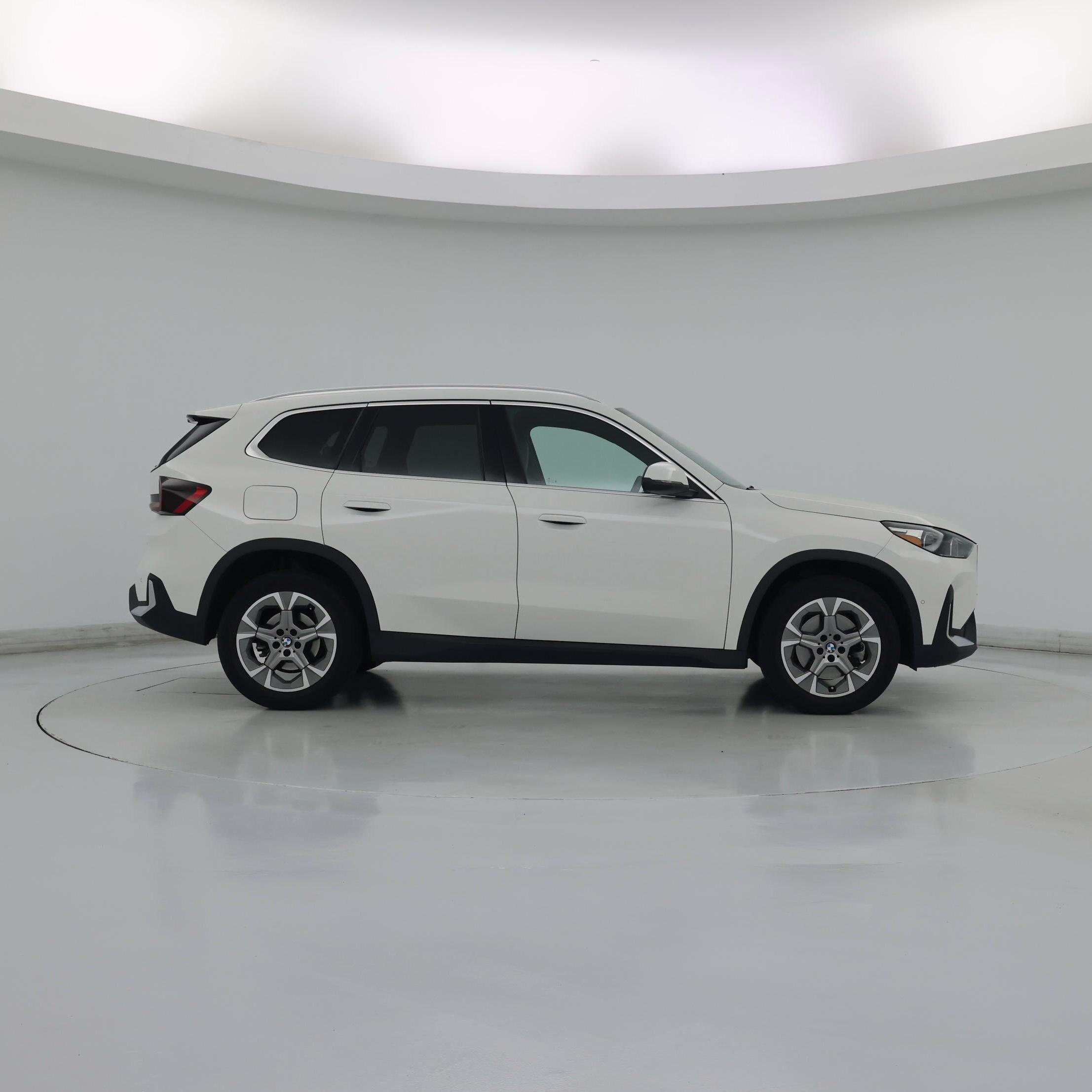 Thumbnail: 2023 BMW X1 - 7