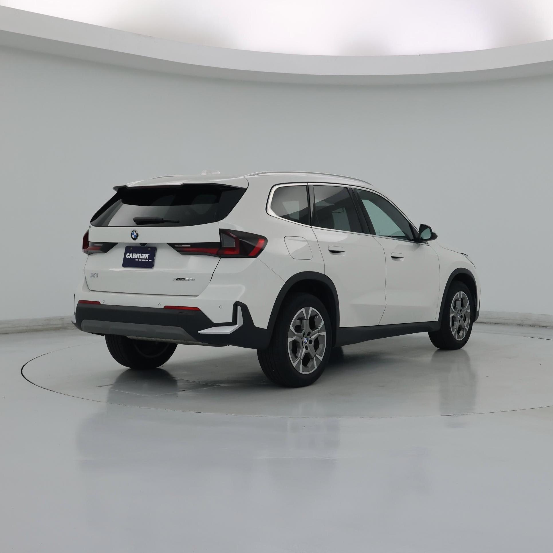 Thumbnail: 2023 BMW X1 - 8