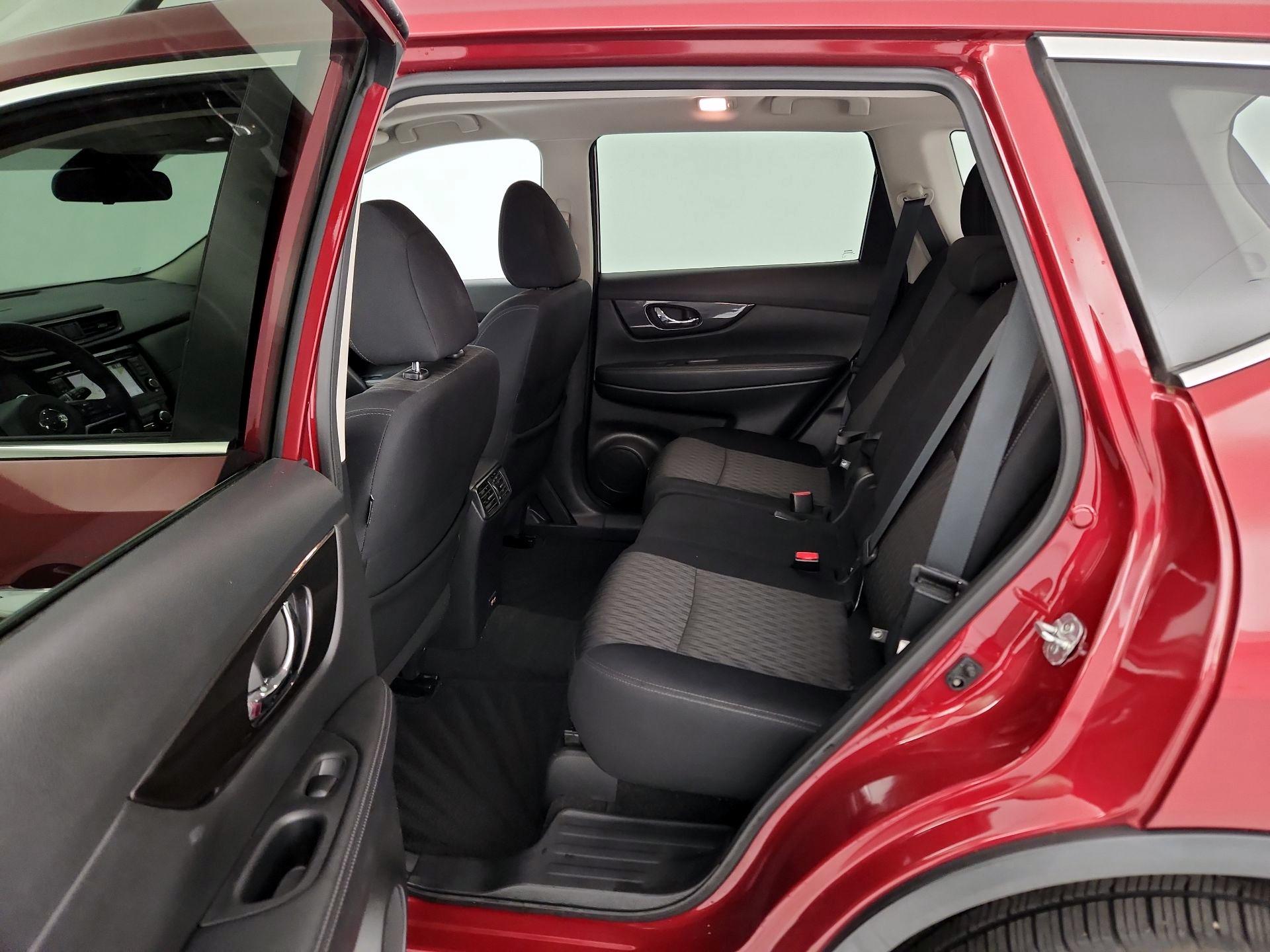 Thumbnail: 2020 Nissan Rogue - 17
