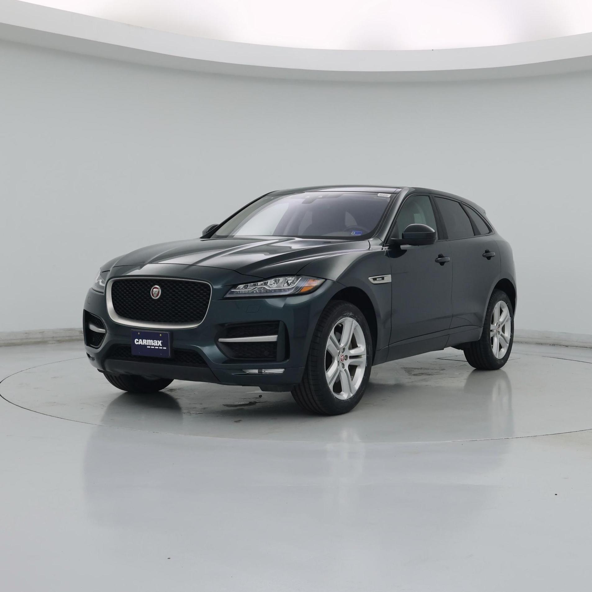 Thumbnail: 2017 Jaguar F-Pace - 4
