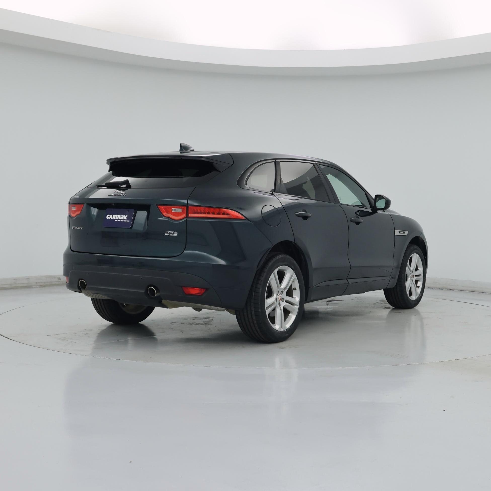 Thumbnail: 2017 Jaguar F-Pace - 8