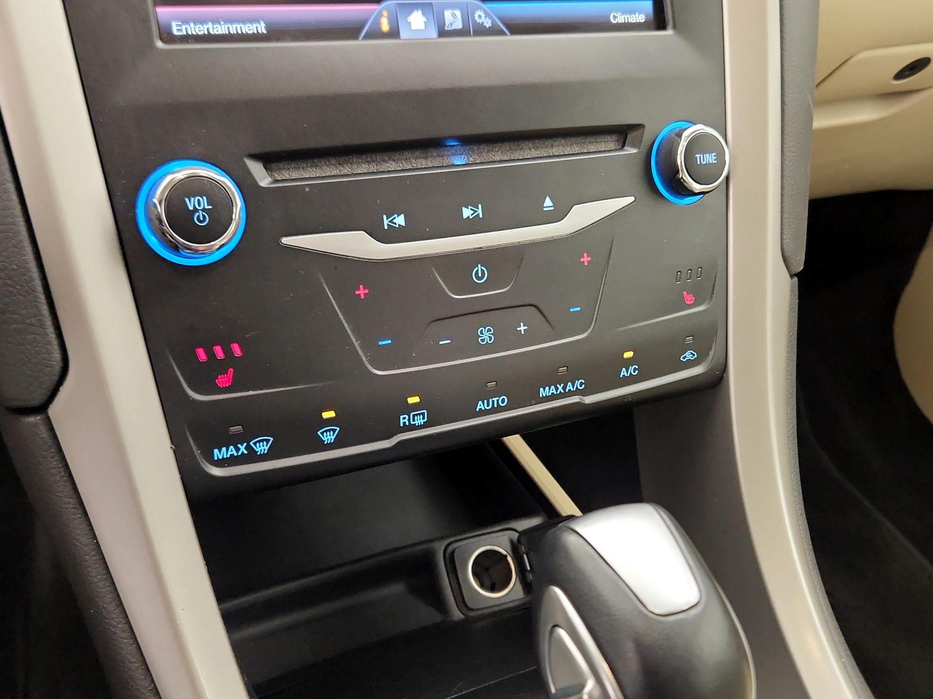 Thumbnail: 2014 Ford Fusion - 13