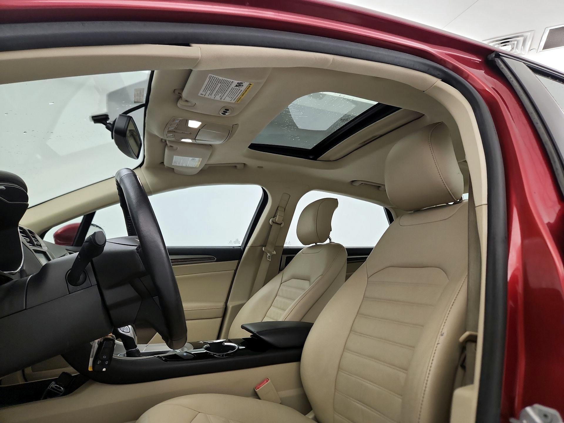 Thumbnail: 2014 Ford Fusion - 16
