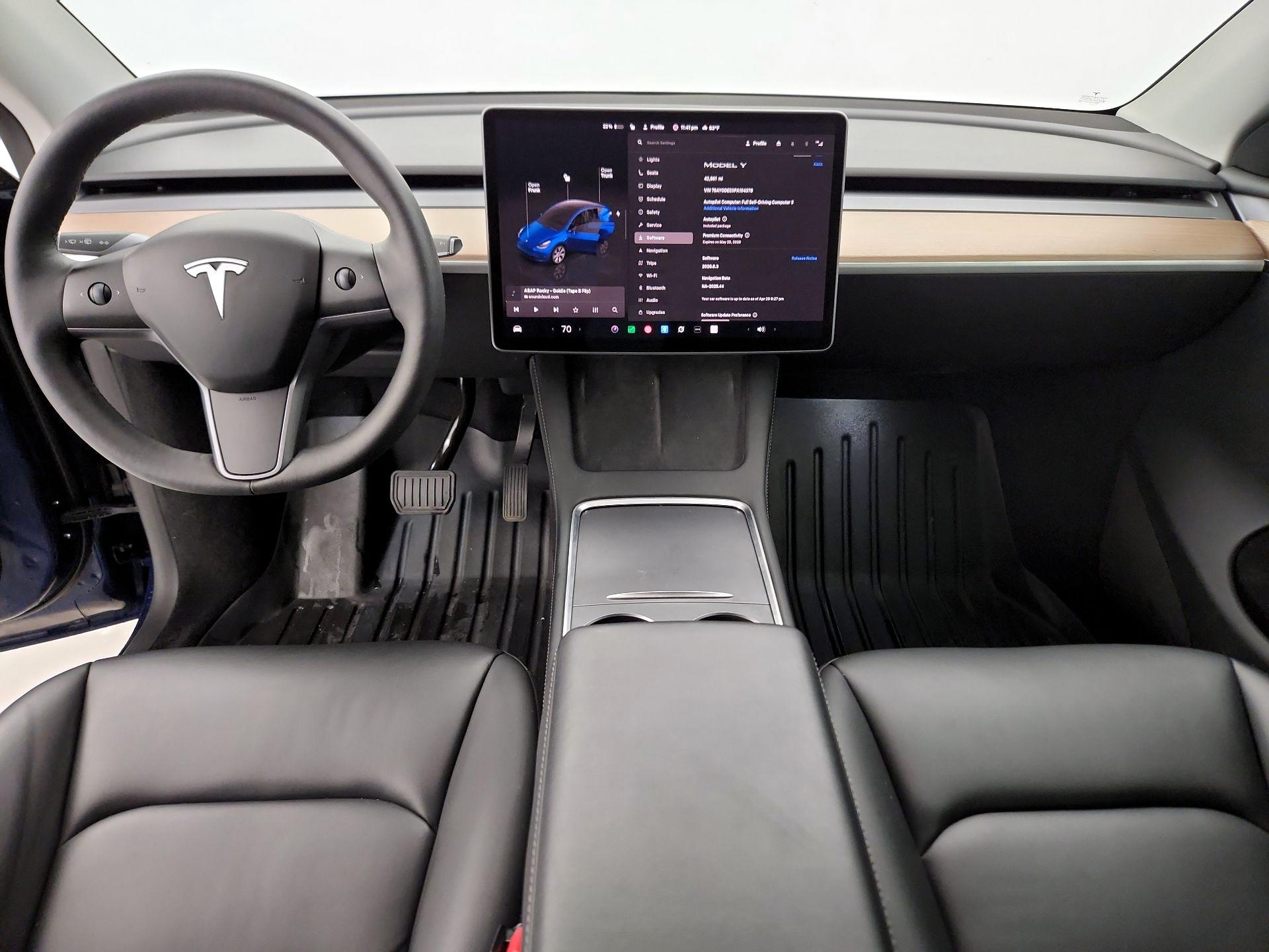 Thumbnail: 2023 Tesla Model Y - 10