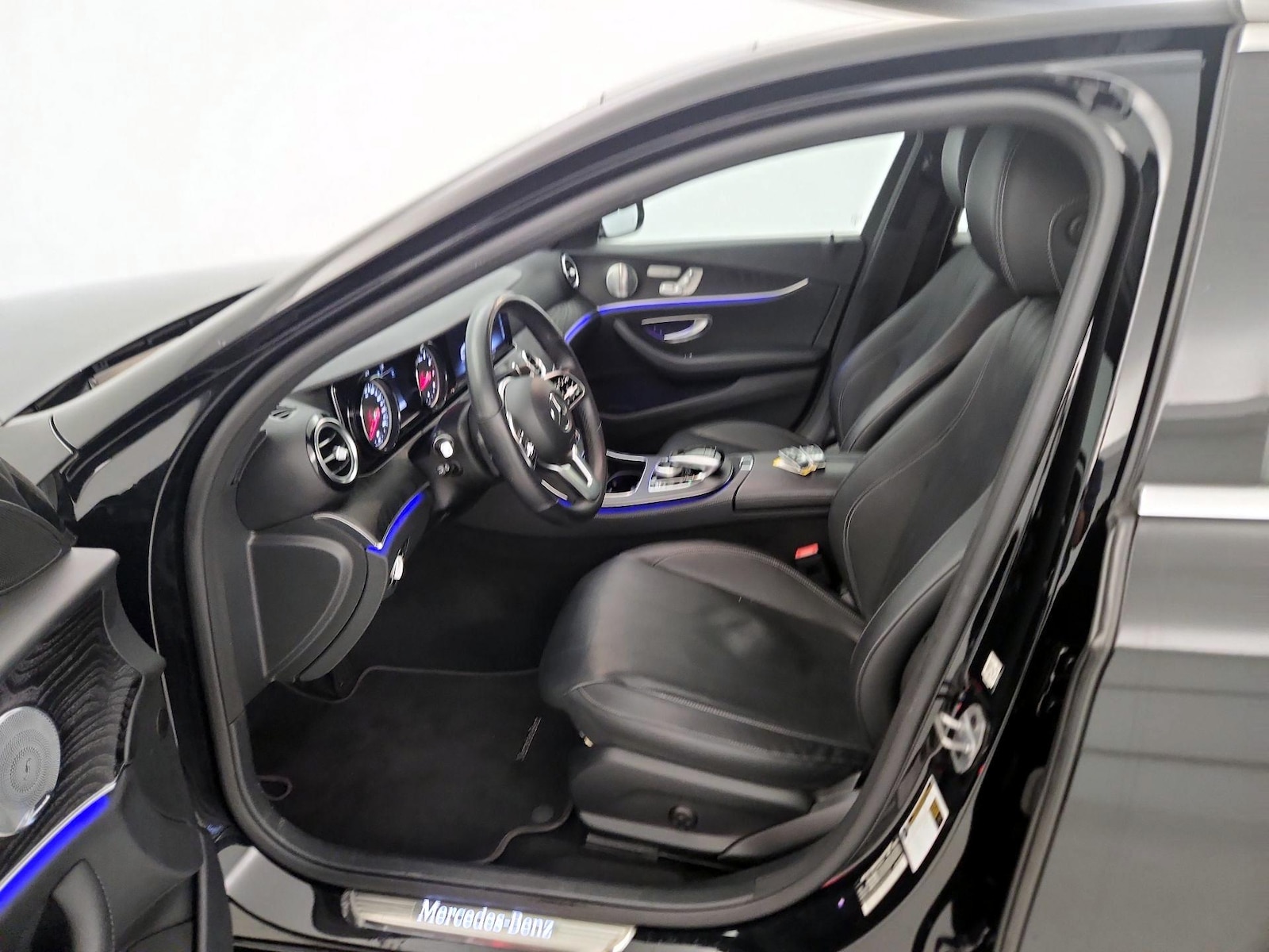 2019 Mercedes-Benz E-Class E300 - Photo 10