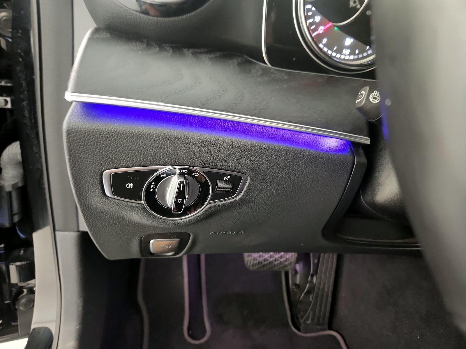 2019 Mercedes-Benz E-Class E300 - Photo 12