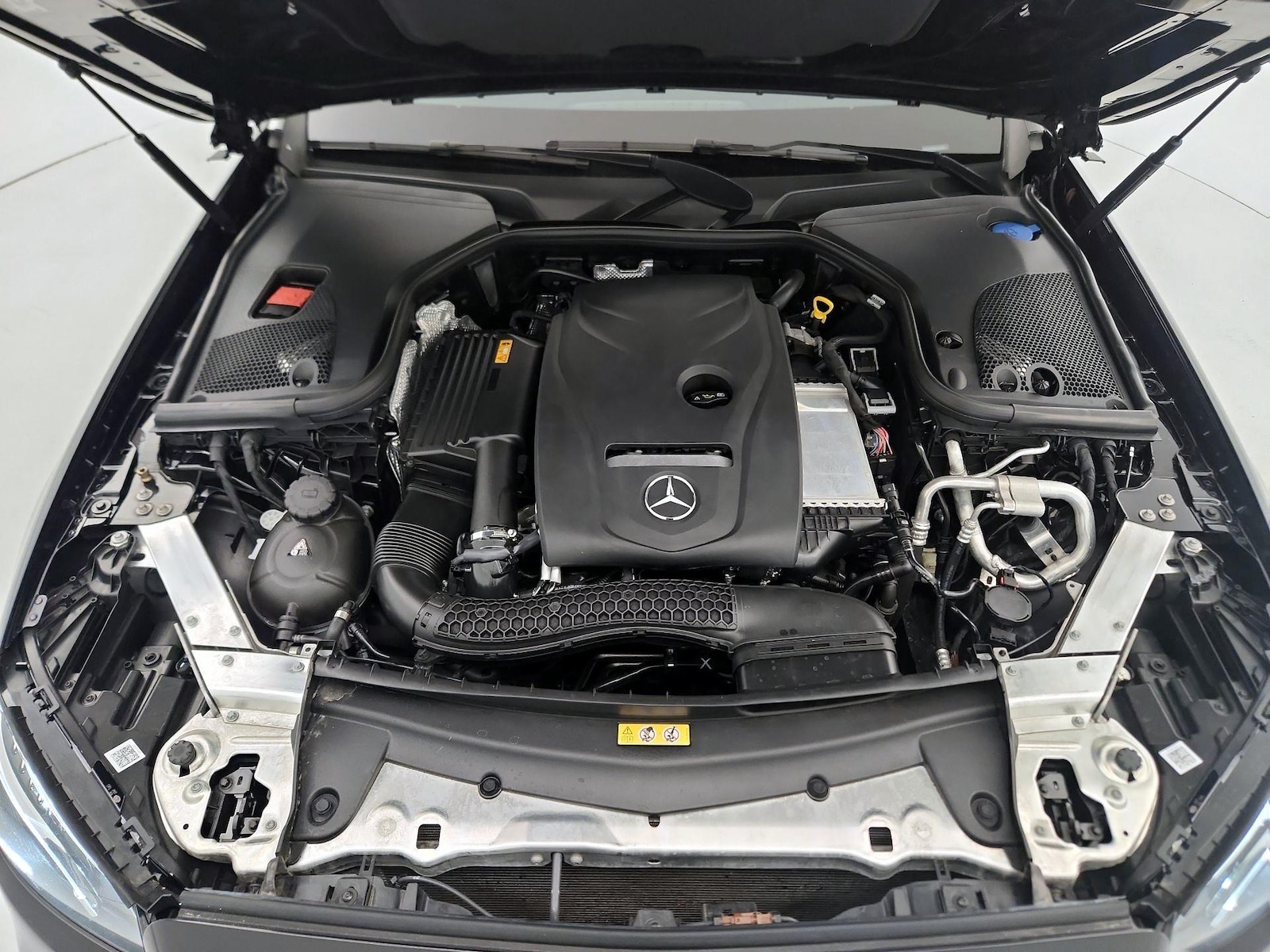 2019 Mercedes-Benz E-Class E300 - Photo 18