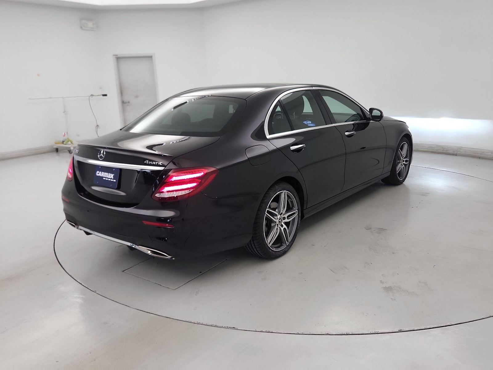 2019 Mercedes-Benz E-Class E300 - Photo 5